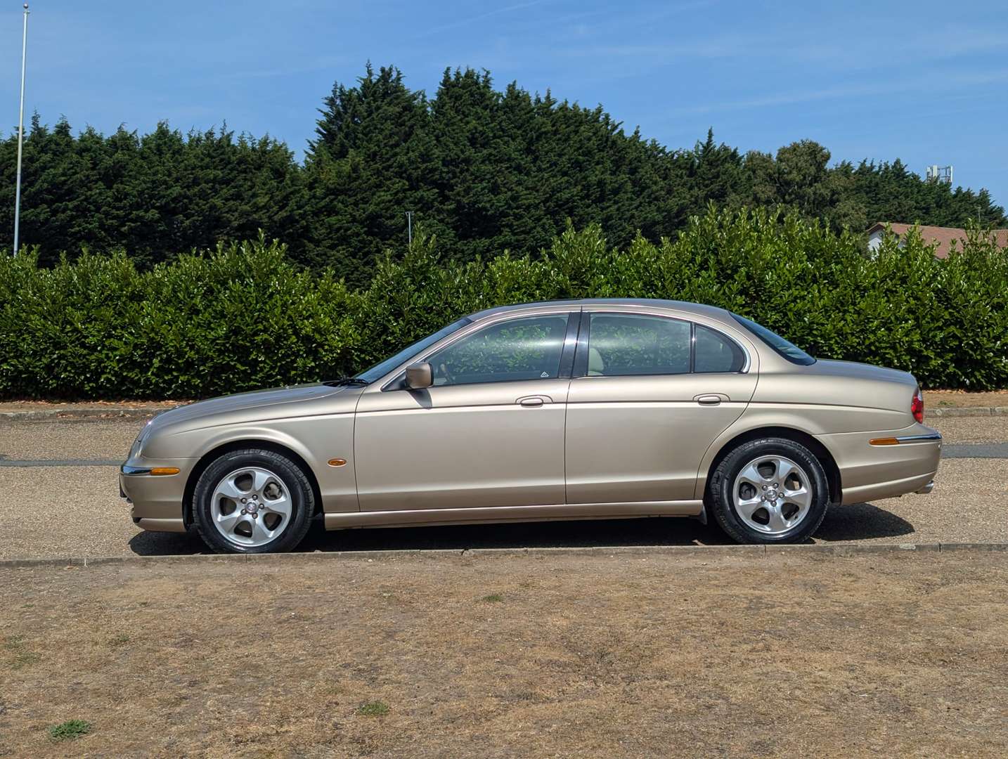 <p>2002 JAGUAR S-TYPE V6 SE AUTO ONE FORMER KEEPER</p>