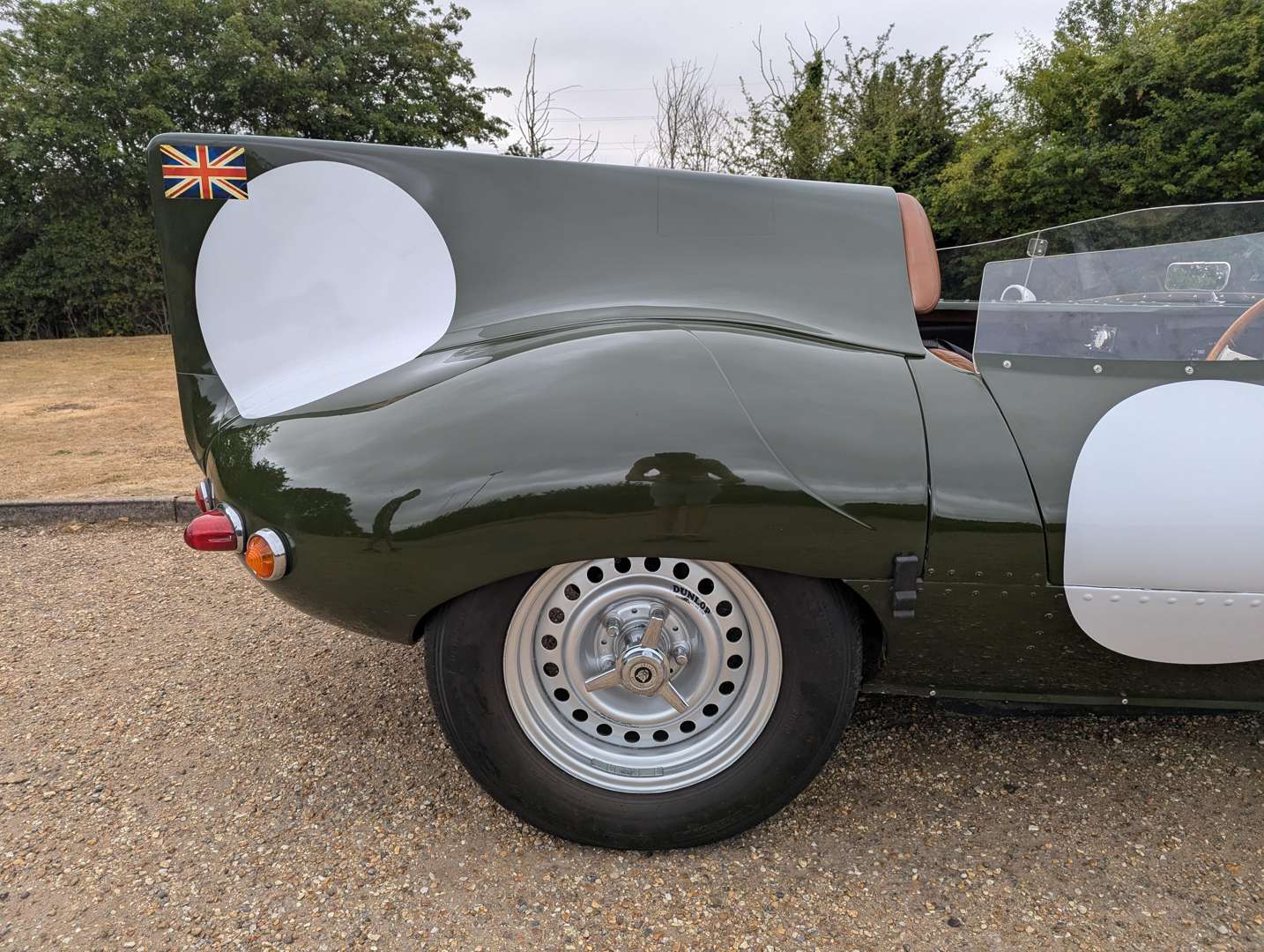 <p>1971 JAGUAR D-TYPE RECREATION</p>