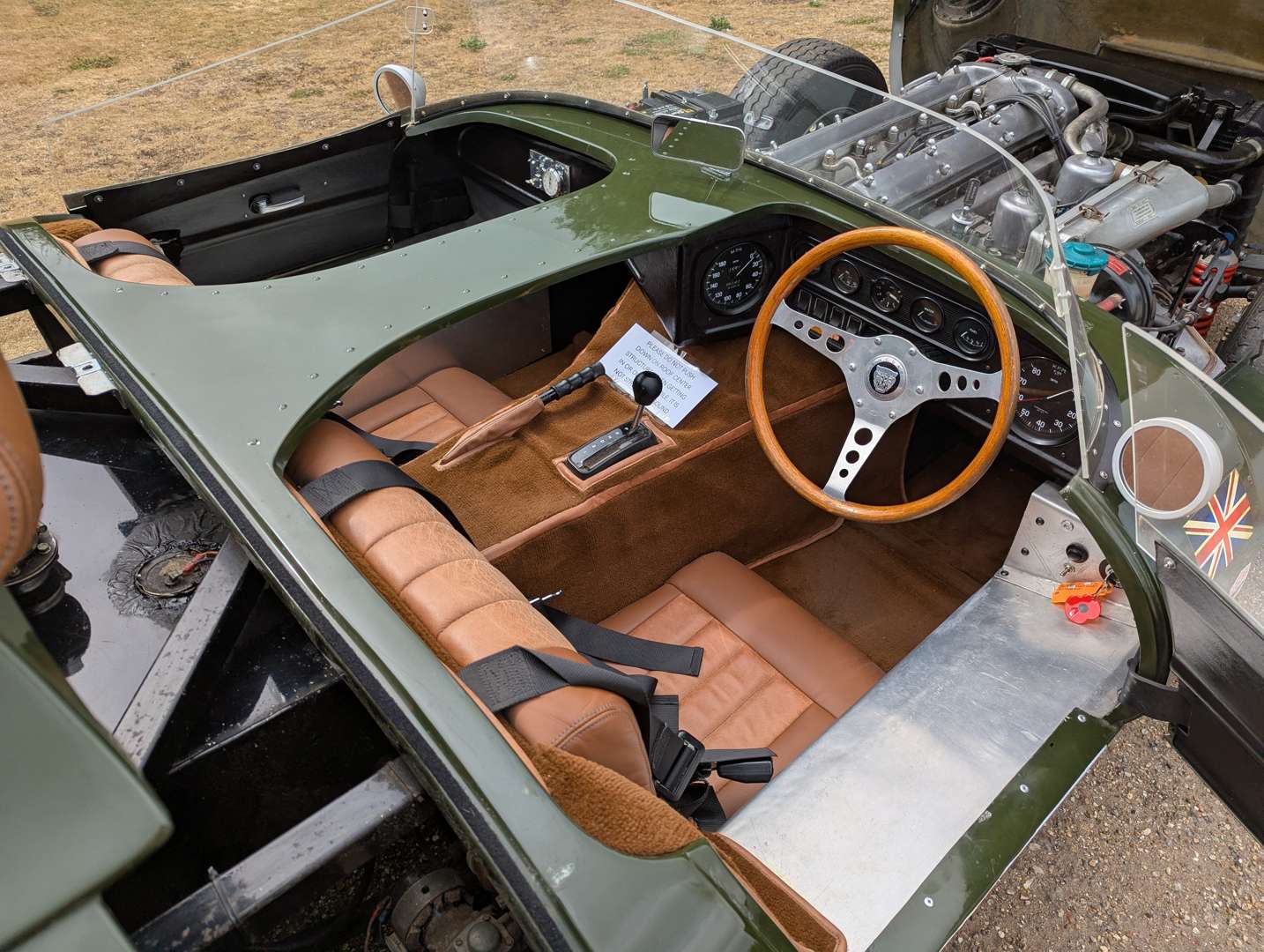 <p>1971 JAGUAR D-TYPE RECREATION</p>