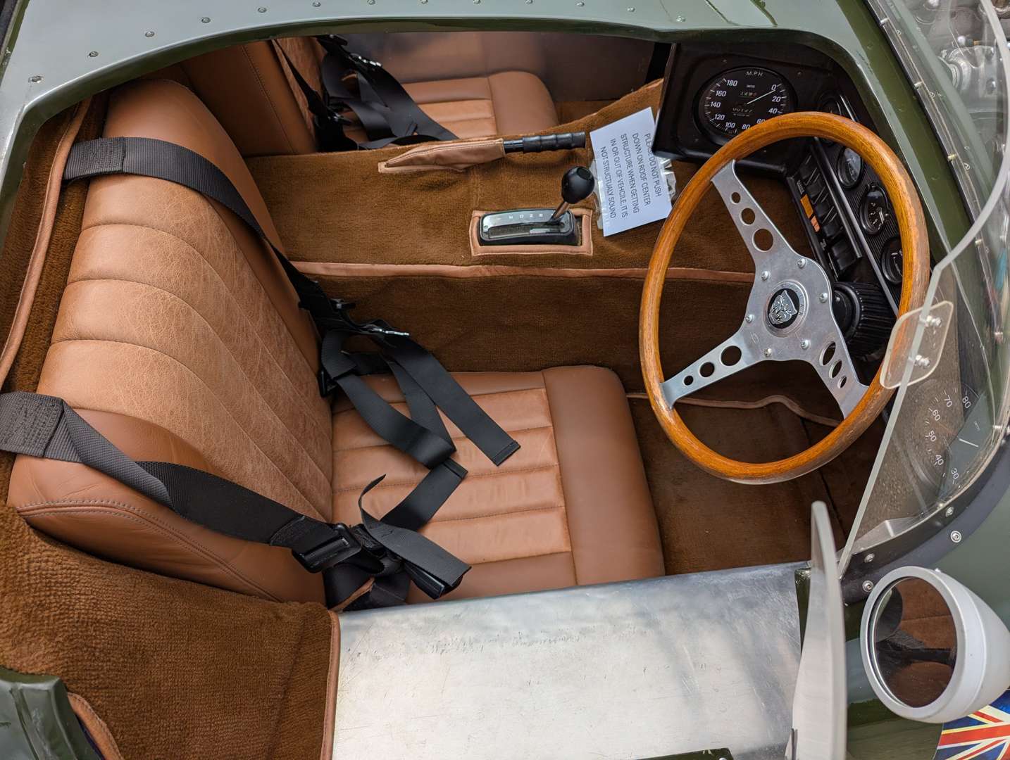 <p>1971 JAGUAR D-TYPE RECREATION</p>