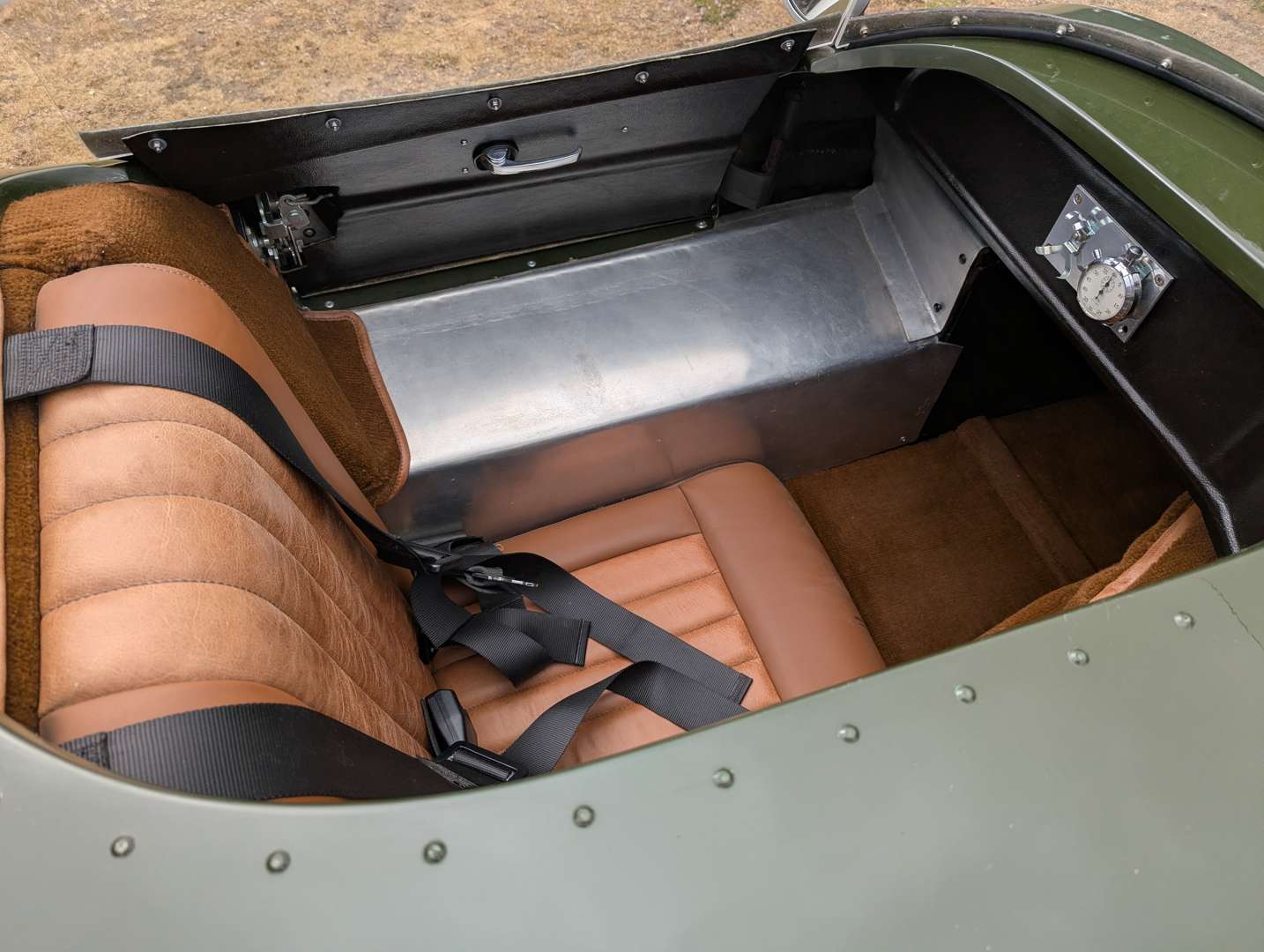 <p>1971 JAGUAR D-TYPE RECREATION</p>