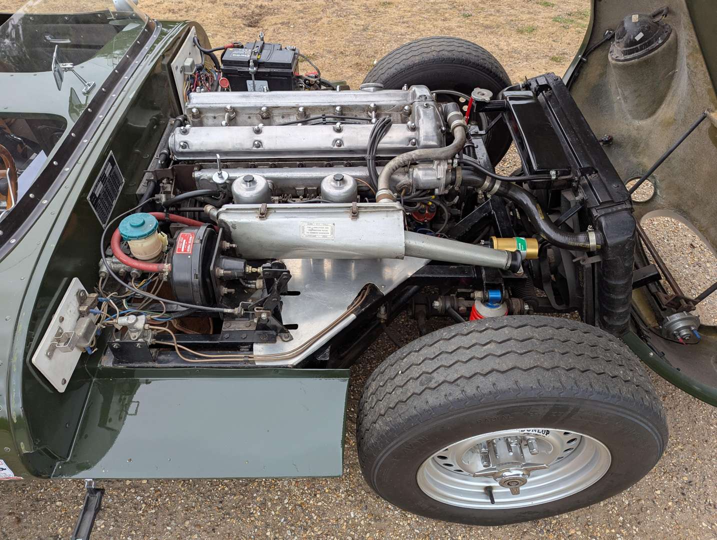 <p>1971 JAGUAR D-TYPE RECREATION</p>