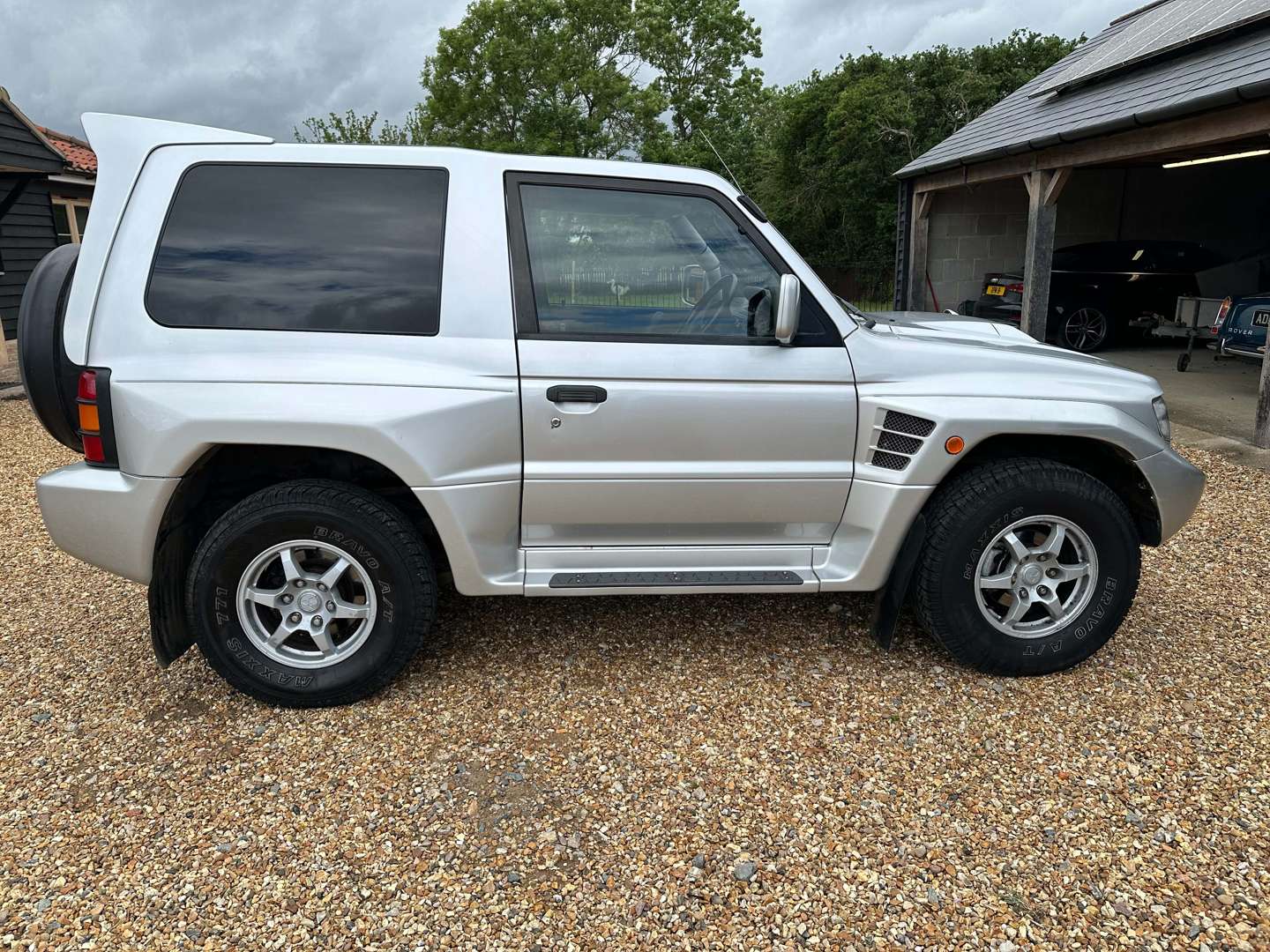<p>1997 MITSUBISHI PAJERO EVOLUTION</p>