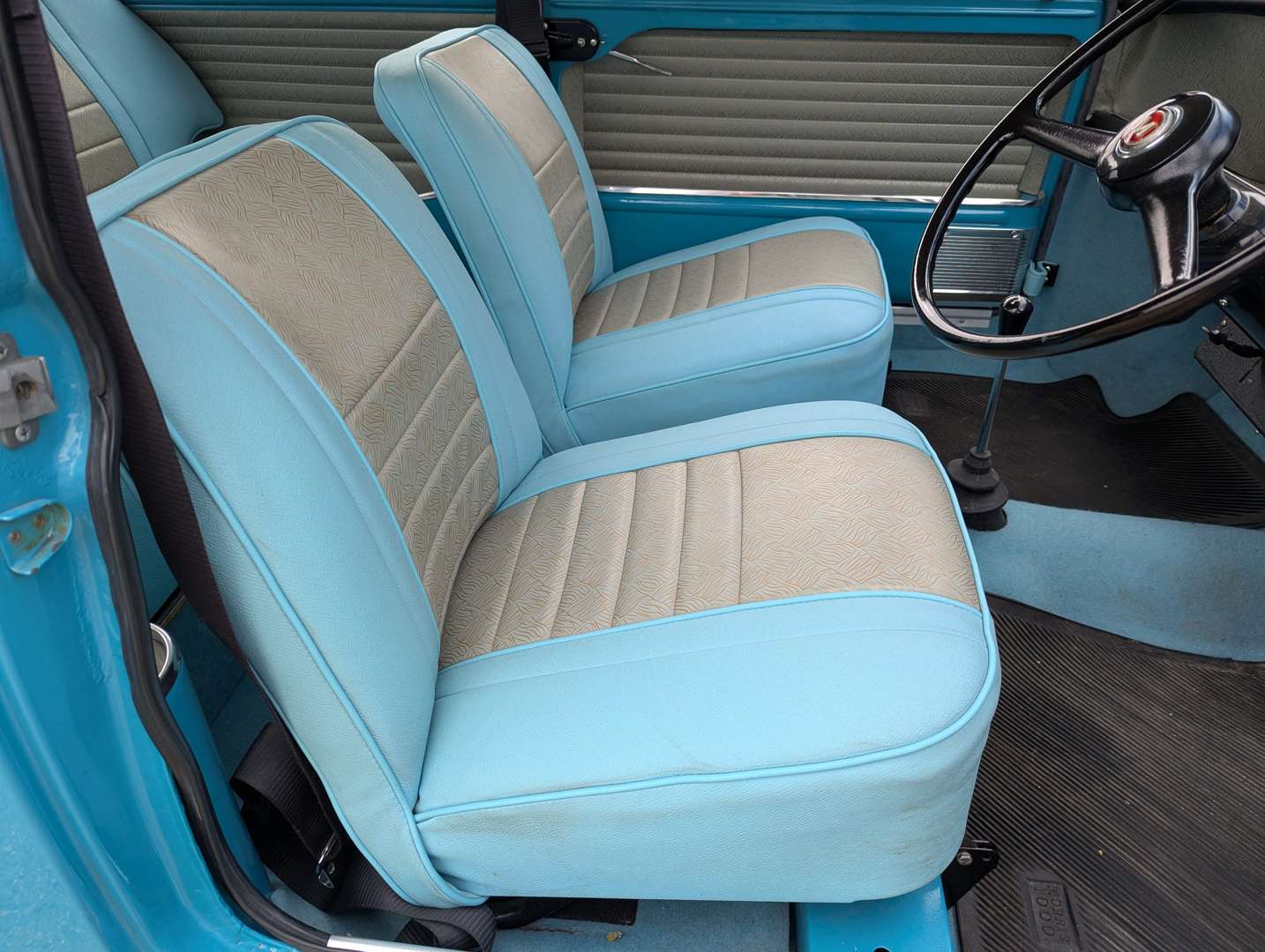 <p>1965 MORRIS MINI COOPER S</p>