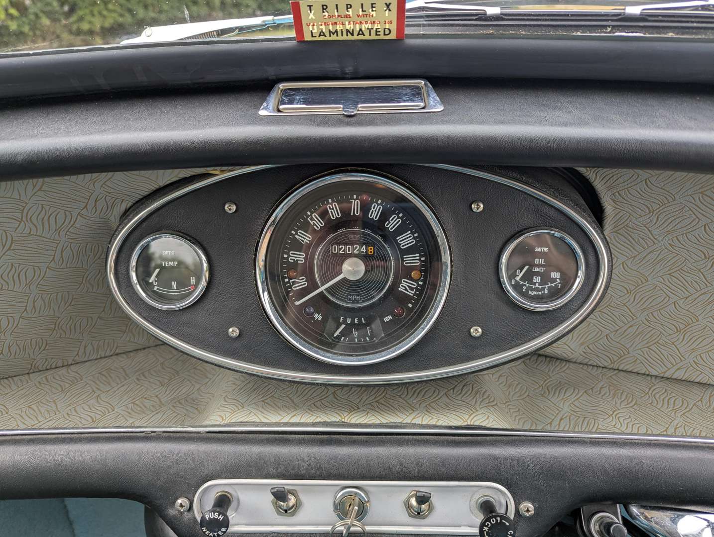 <p>1965 MORRIS MINI COOPER S</p>
