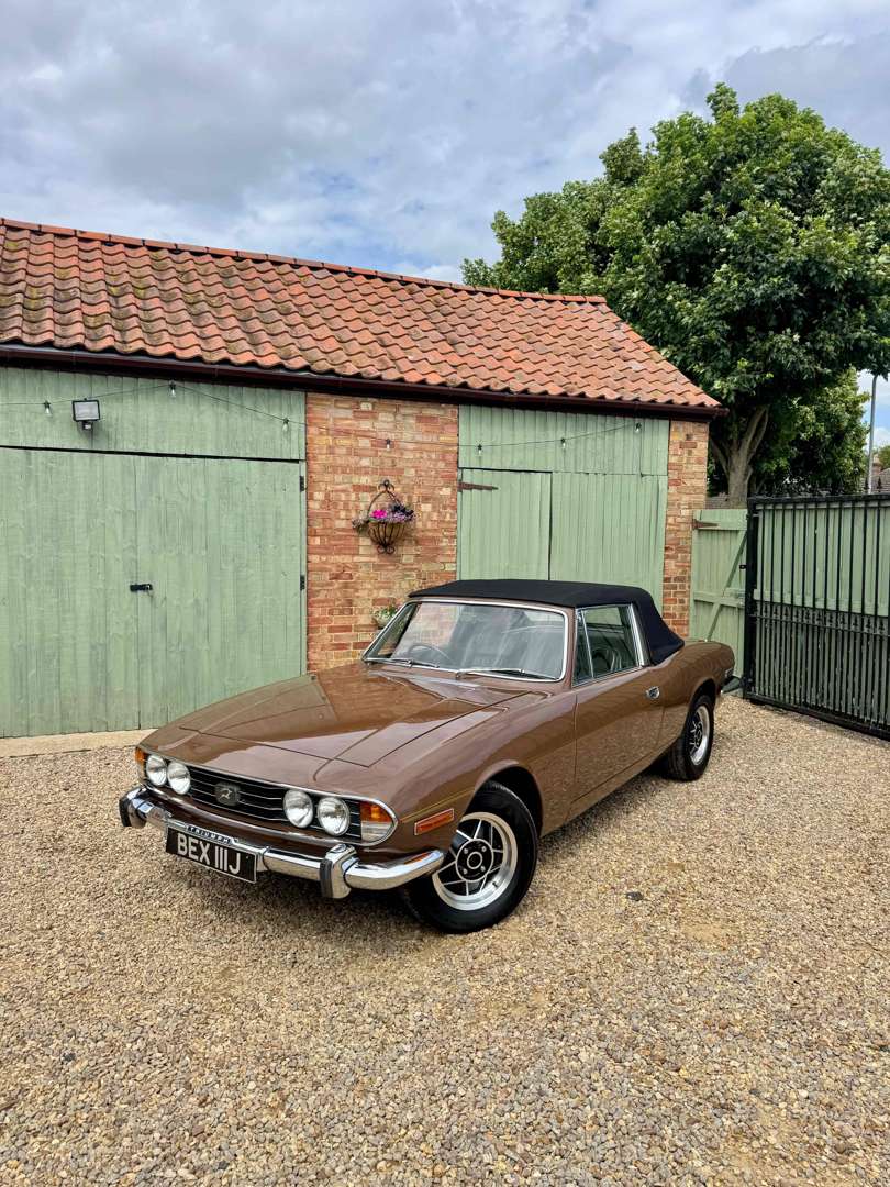 <p>1971 TRIUMPH STAG AUTO</p>