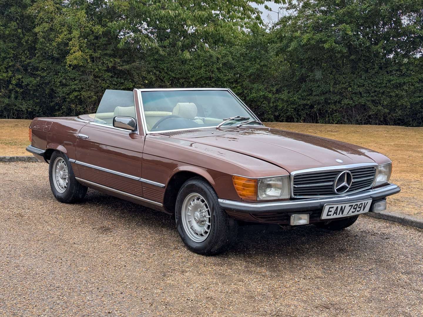<p>1980 MERCEDES 350SL R107 AUTO</p>
