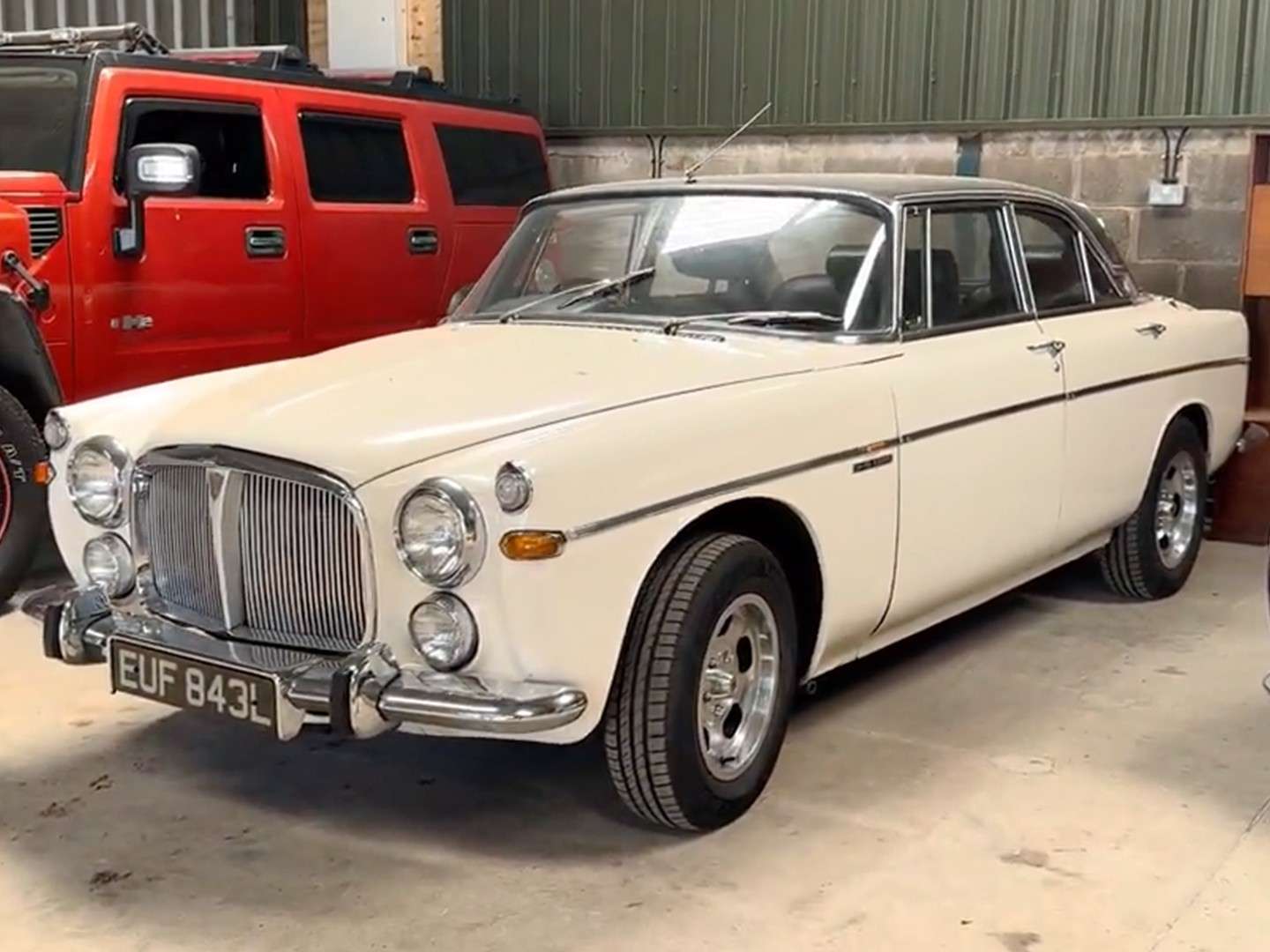 <p>1973 ROVER P5B 3.5L COUPE</p>