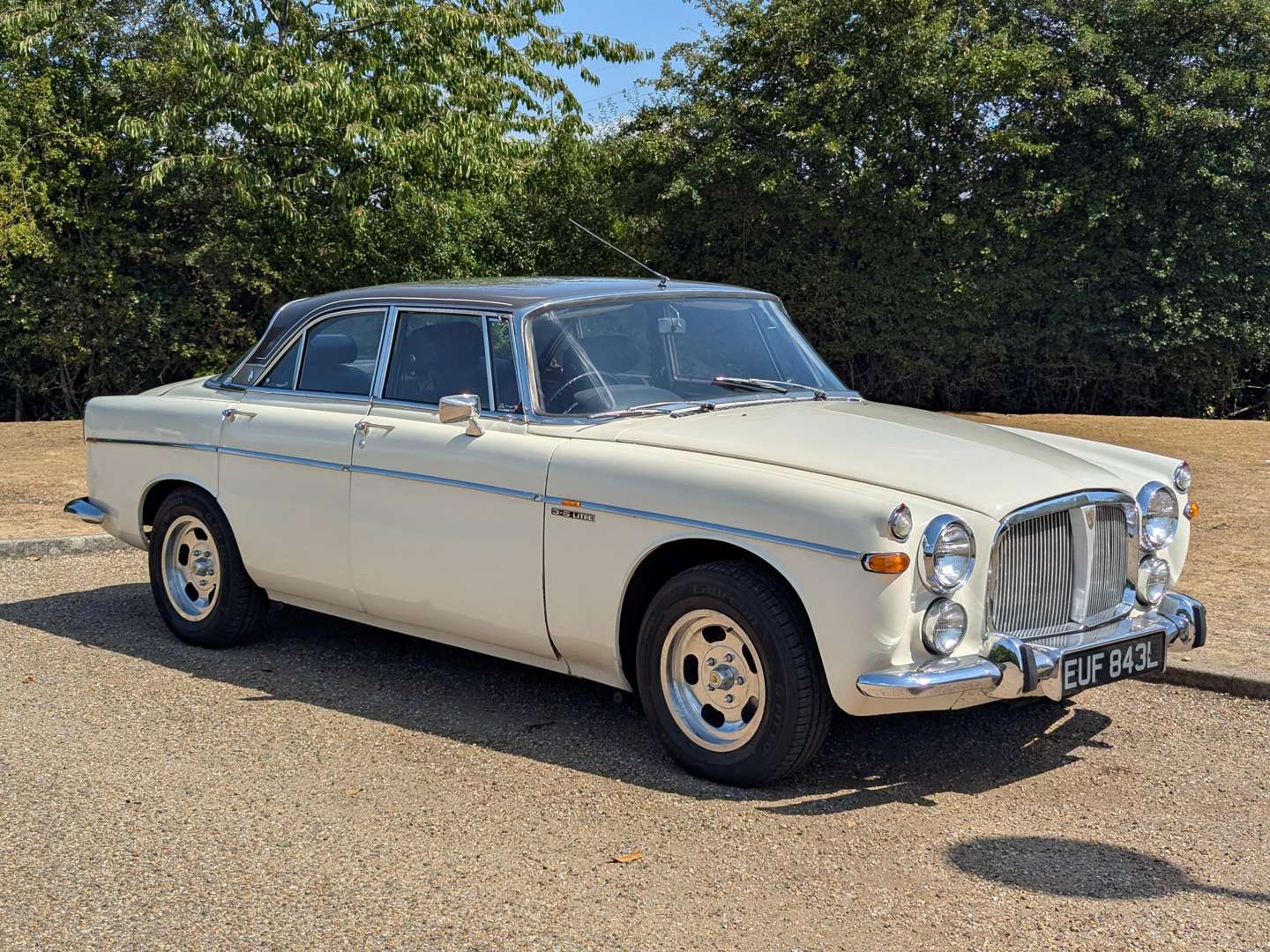 <p>1973 ROVER P5B 3.5L COUPE</p>