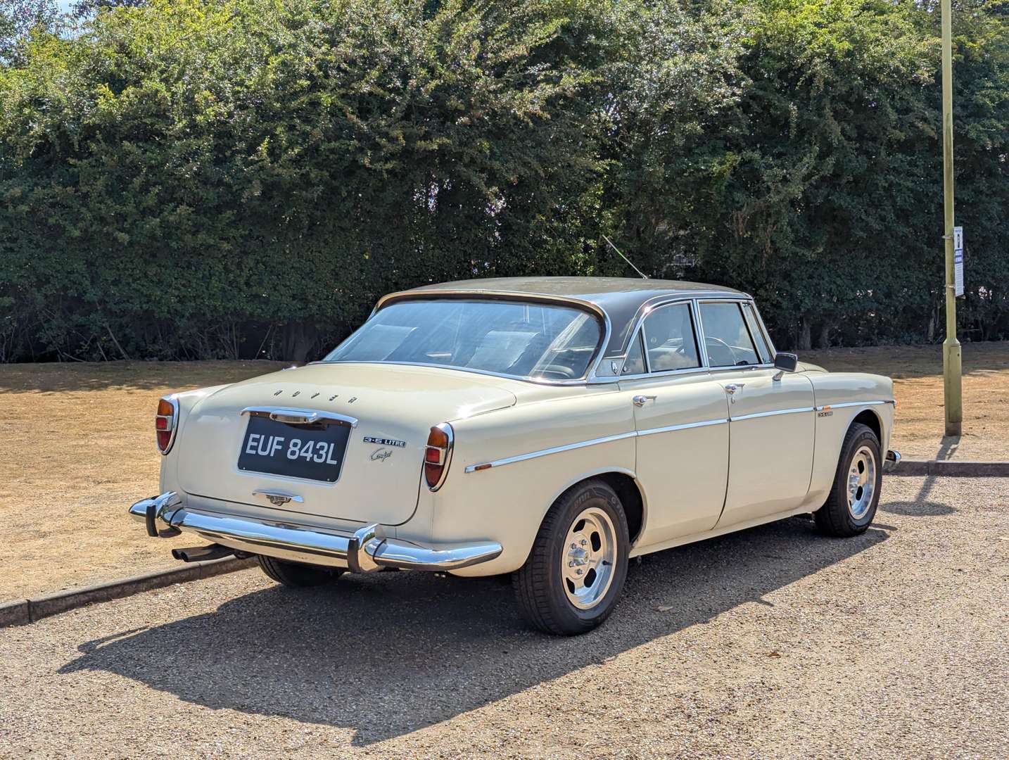 <p>1973 ROVER P5B 3.5L COUPE</p>