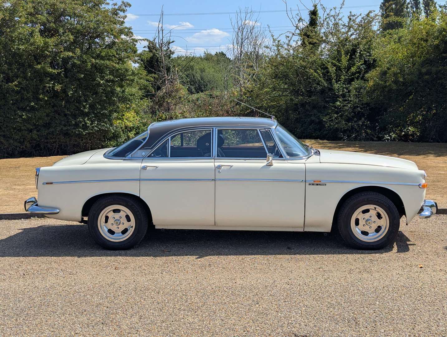 <p>1973 ROVER P5B 3.5L COUPE</p>