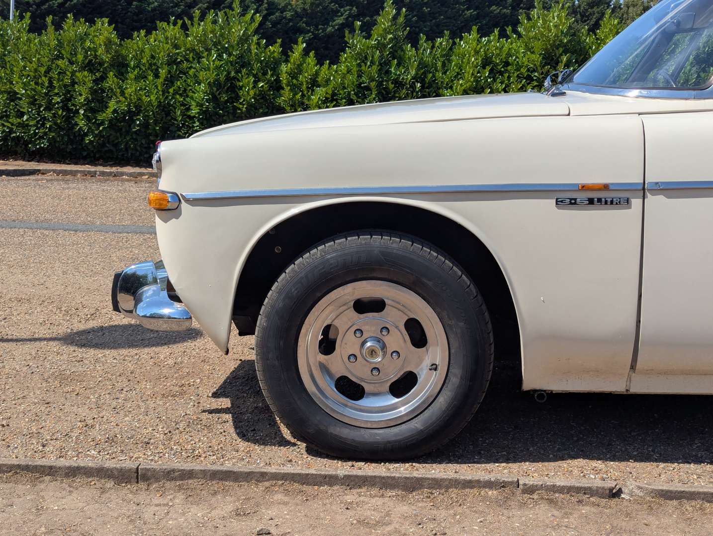 <p>1973 ROVER P5B 3.5L COUPE</p>