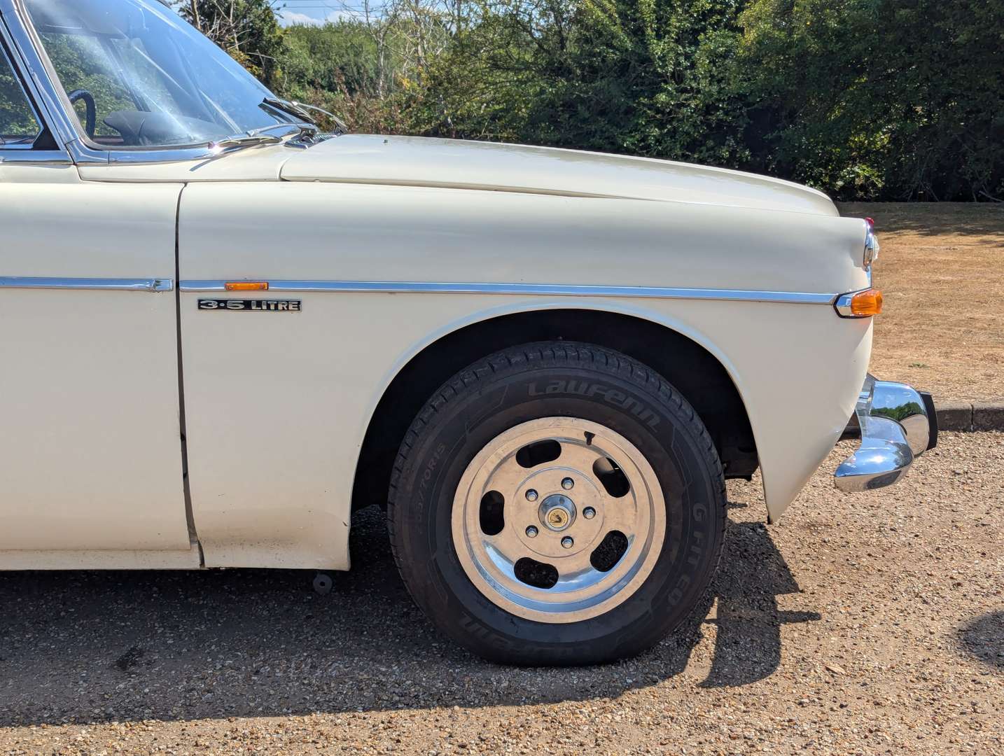 <p>1973 ROVER P5B 3.5L COUPE</p>