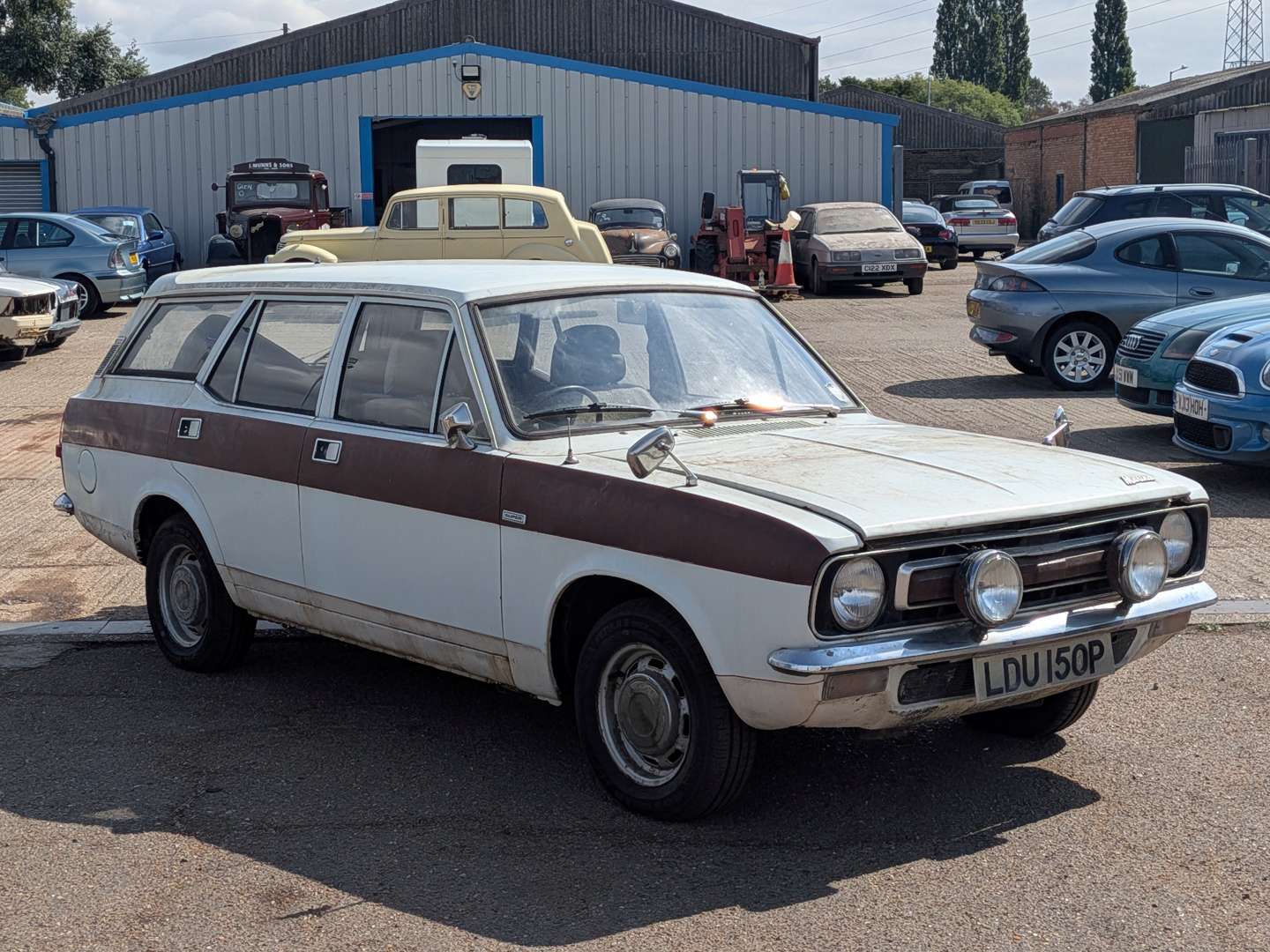 <p>1975 MORRIS MARINA 1.8 SDL ESTATE</p>