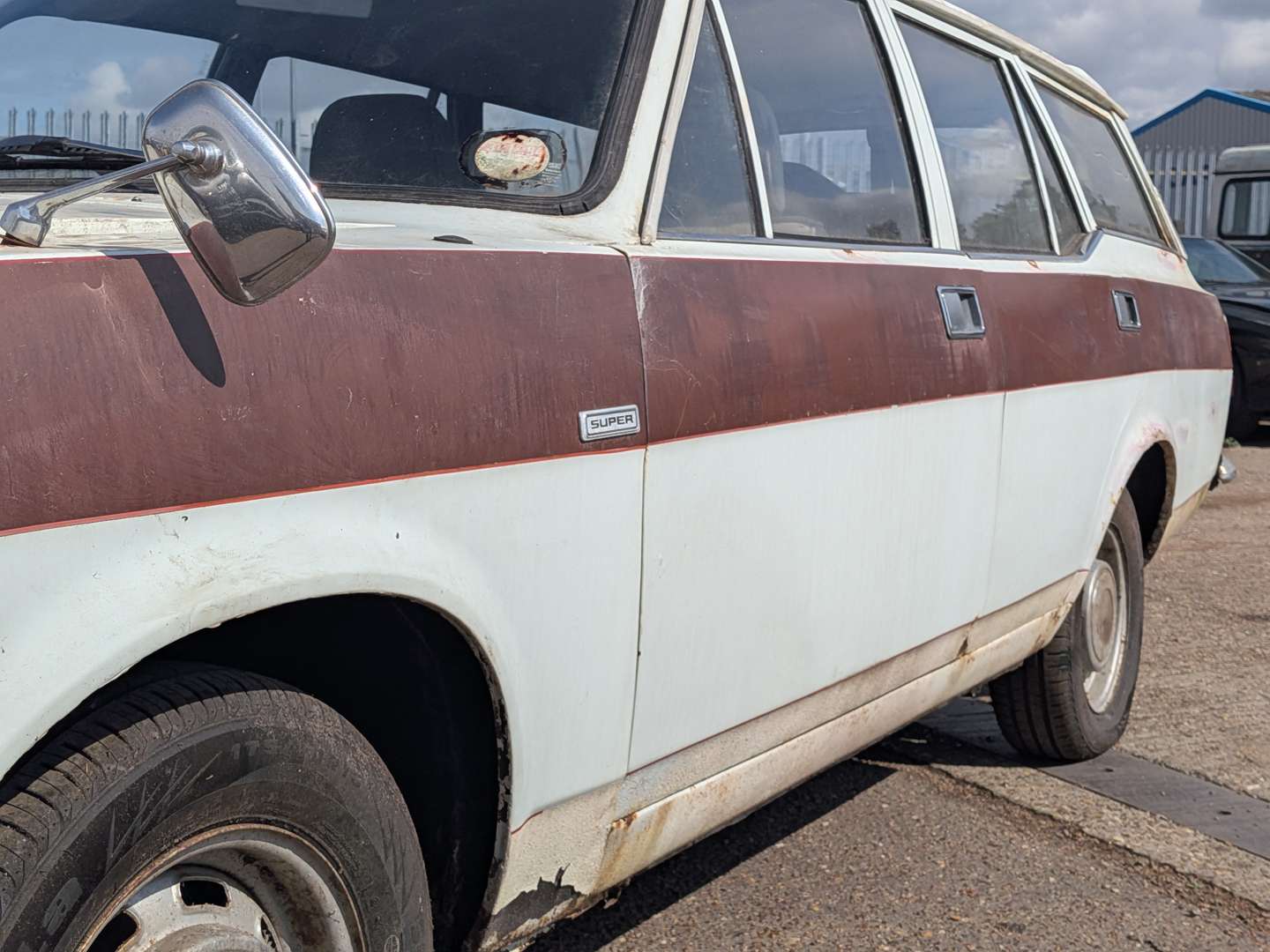 <p>1975 MORRIS MARINA 1.8 SDL ESTATE</p>