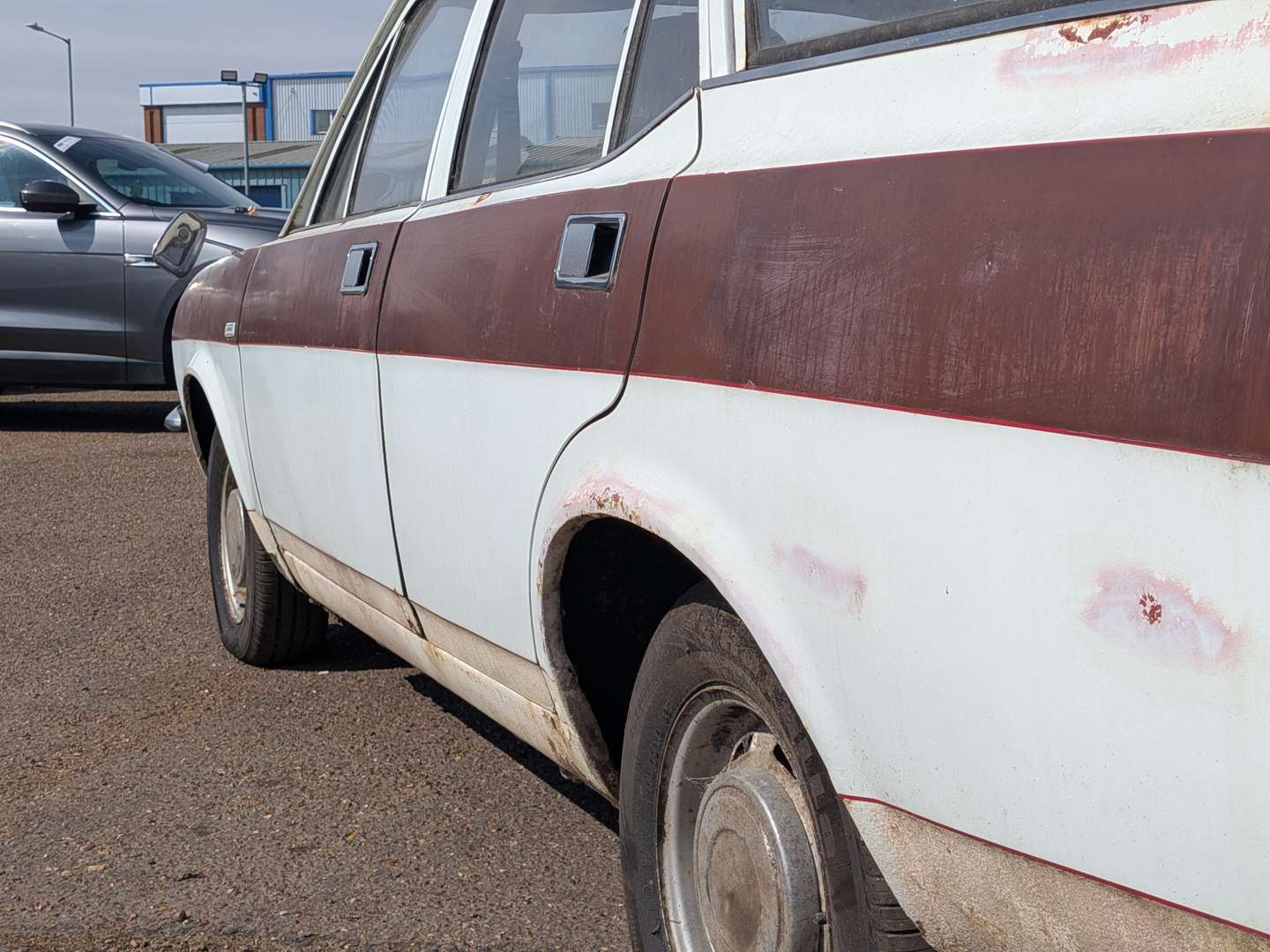 <p>1975 MORRIS MARINA 1.8 SDL ESTATE</p>