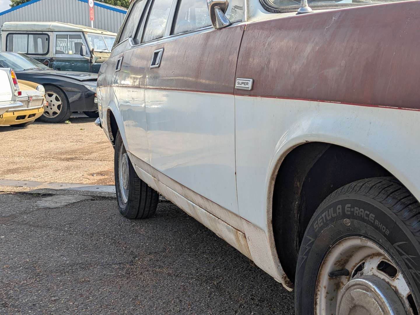 <p>1975 MORRIS MARINA 1.8 SDL ESTATE</p>