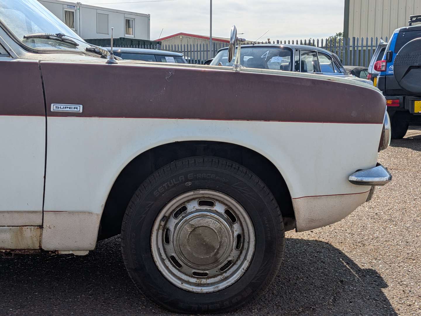 <p>1975 MORRIS MARINA 1.8 SDL ESTATE</p>