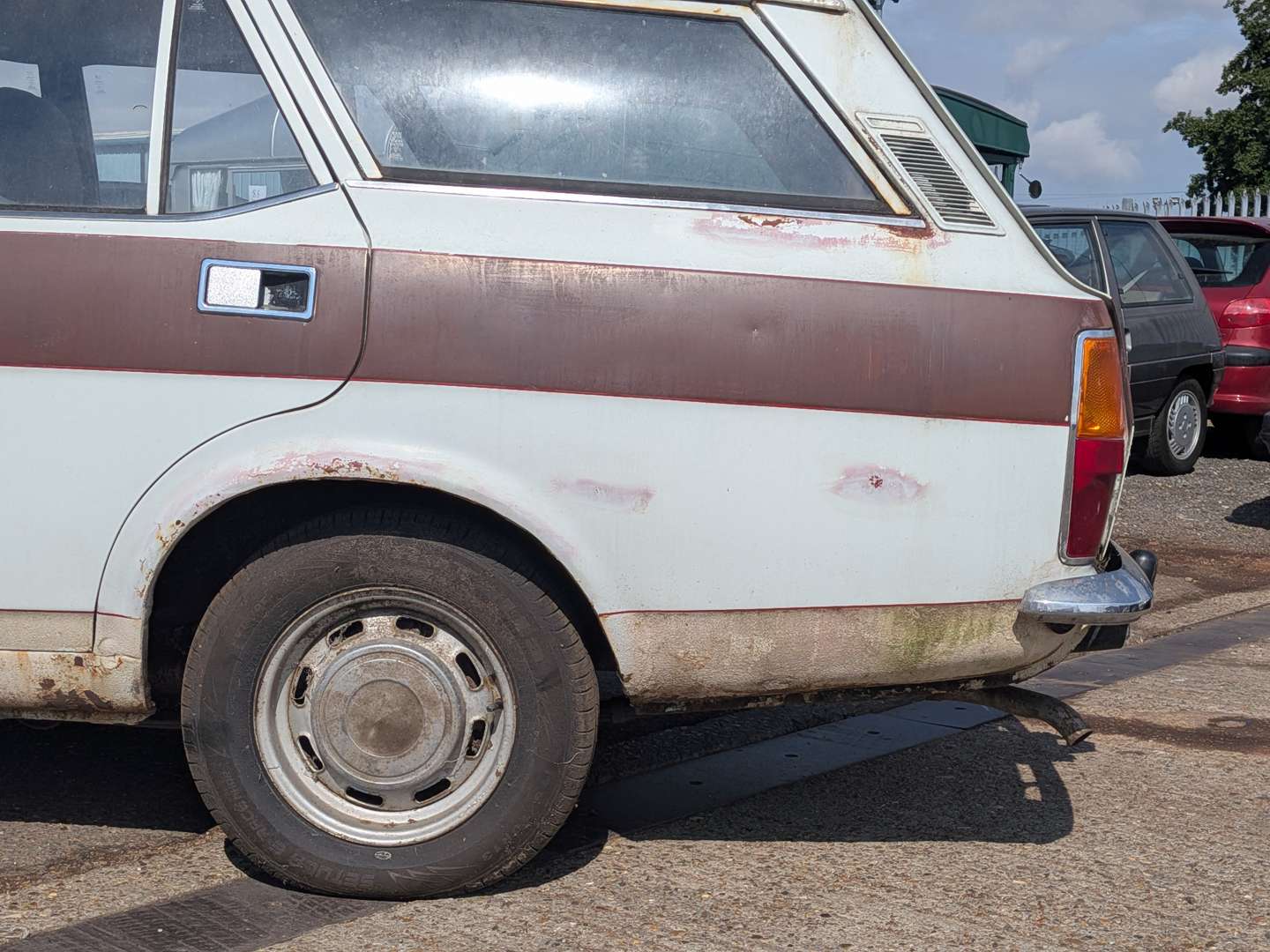 <p>1975 MORRIS MARINA 1.8 SDL ESTATE</p>