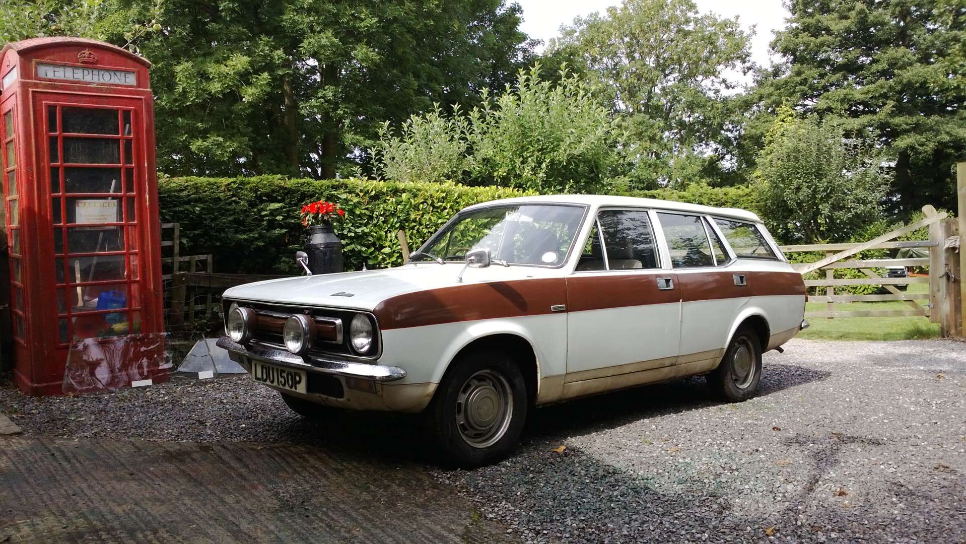 <p>1975 MORRIS MARINA 1.8 SDL ESTATE</p>