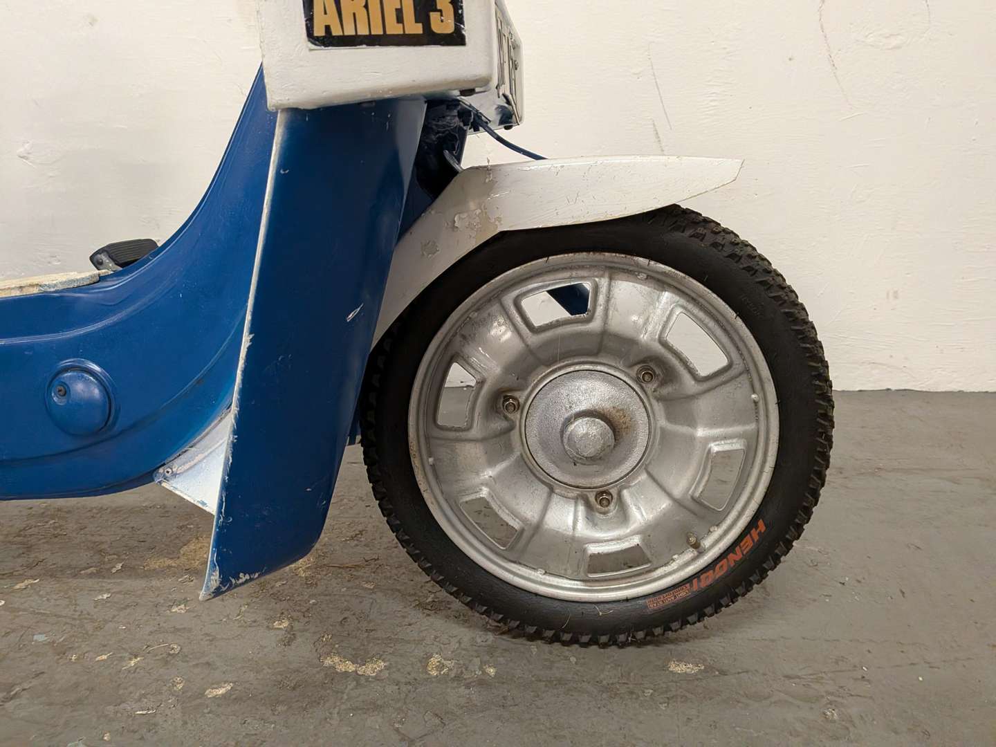<p>1973 BSA ARIEL 3</p>