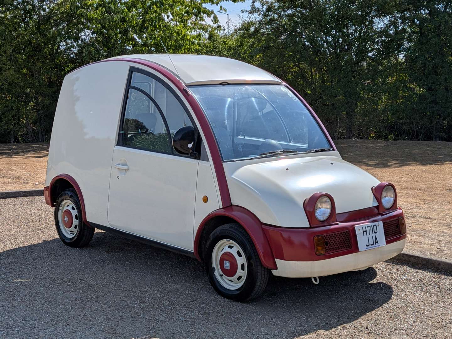 <p>1990 NISSAN S-CARGO</p>