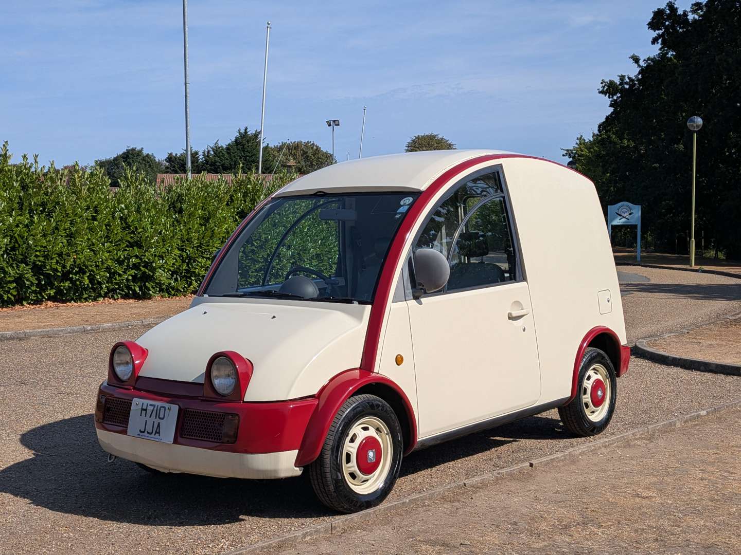 <p>1990 NISSAN S-CARGO</p>