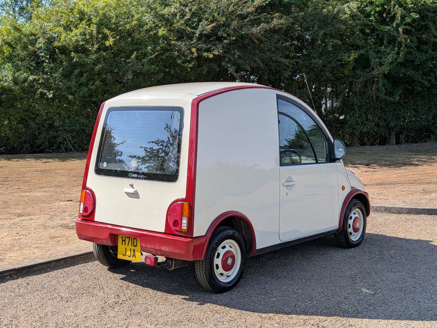 <p>1990 NISSAN S-CARGO</p>