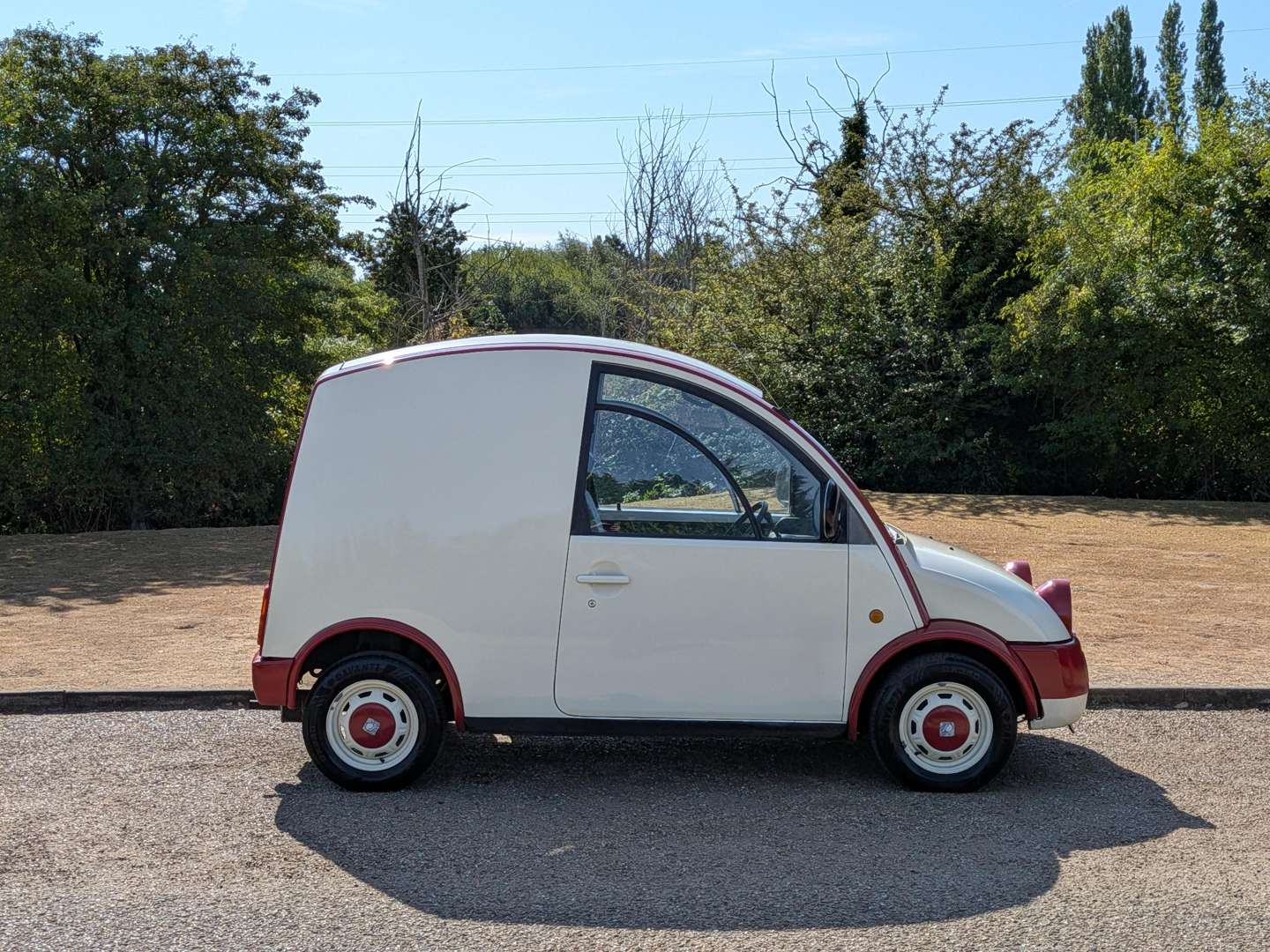 <p>1990 NISSAN S-CARGO</p>