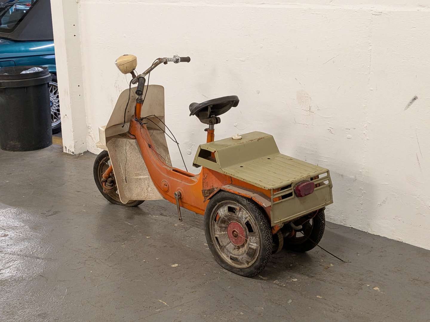 <p>BSA ARIEL</p>