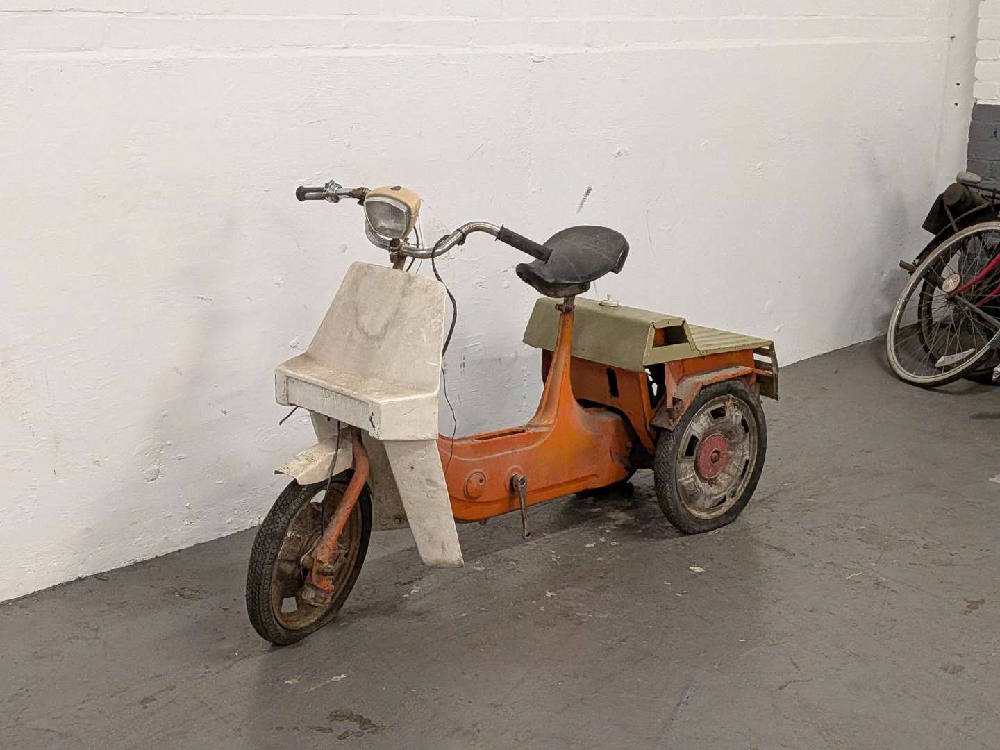 <p>BSA ARIEL</p>