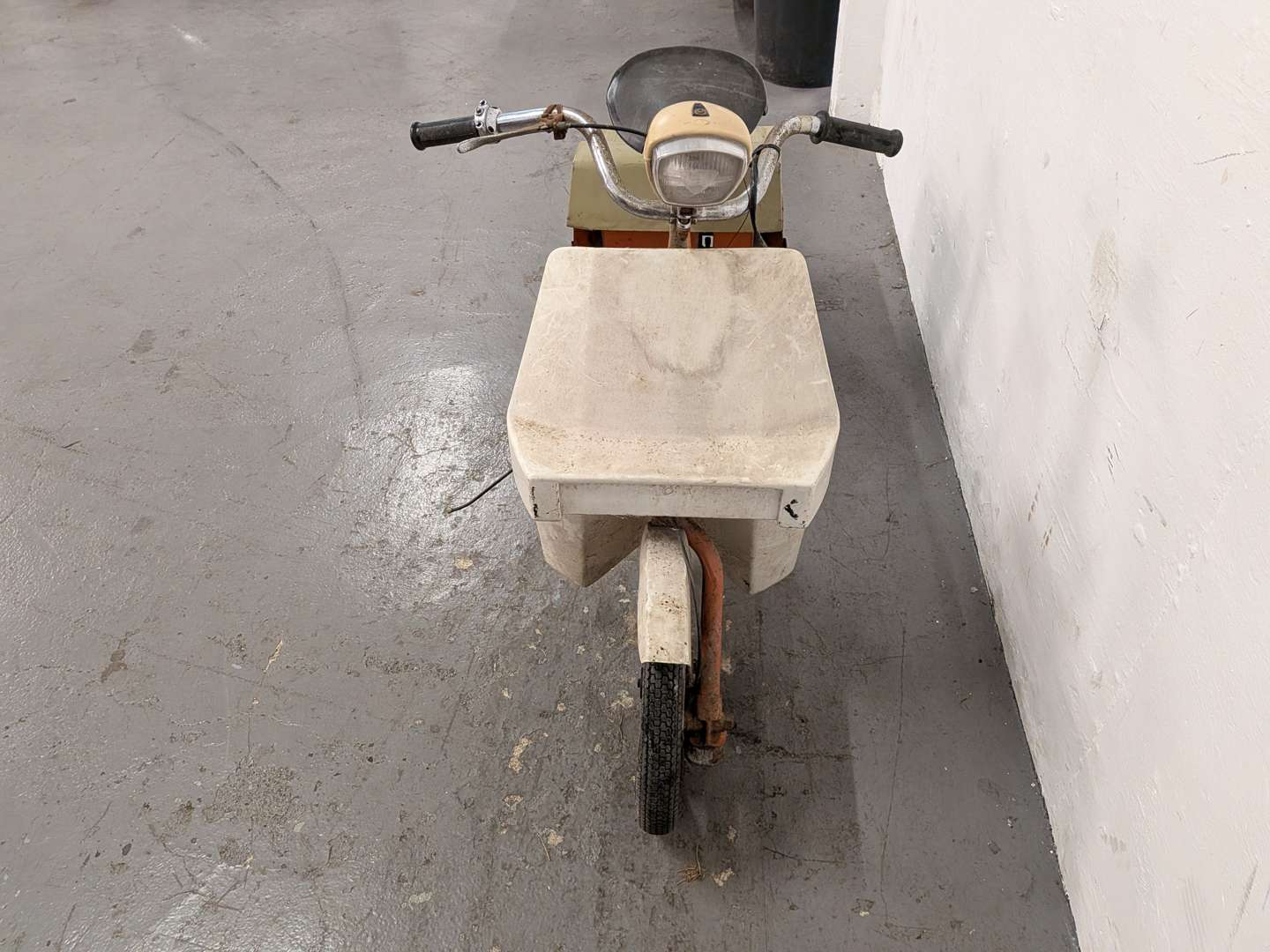 <p>BSA ARIEL</p>