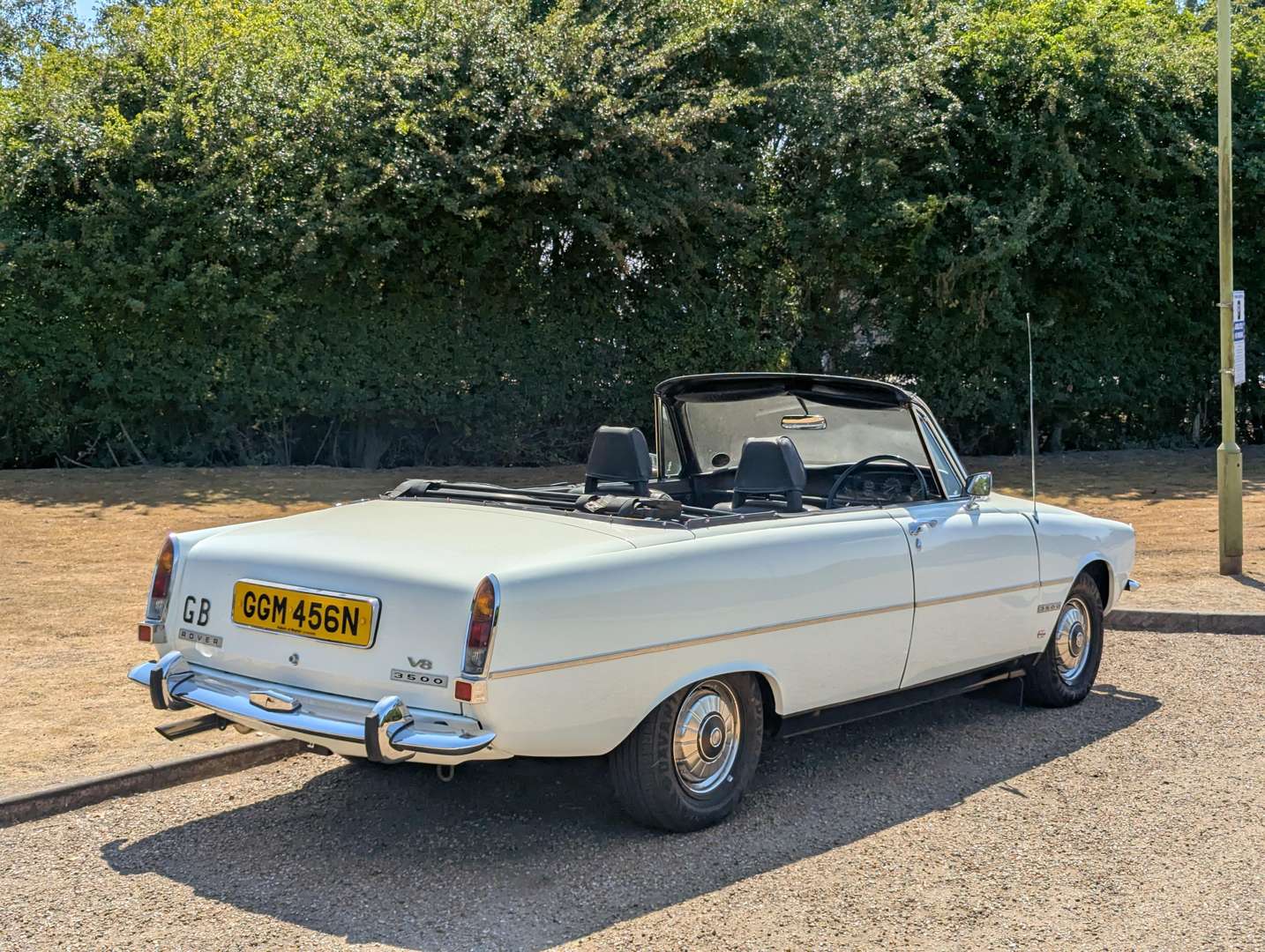 <p>1974 ROVER P6 3500 CONVERTIBLE</p>