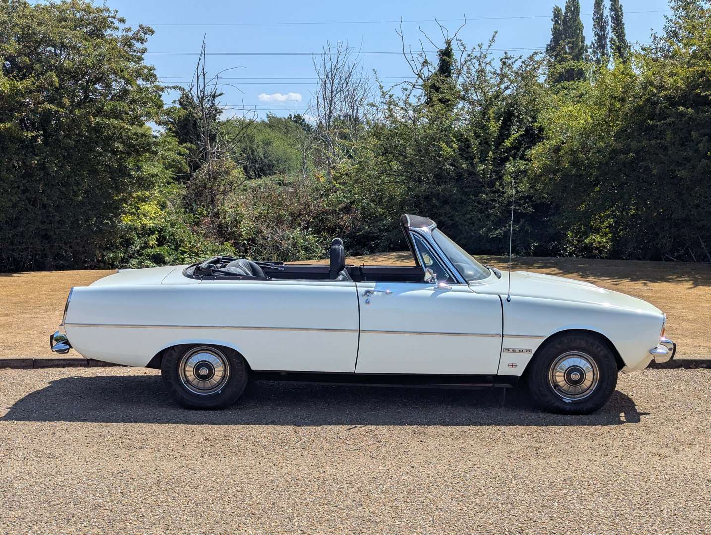<p>1974 ROVER P6 3500 CONVERTIBLE</p>