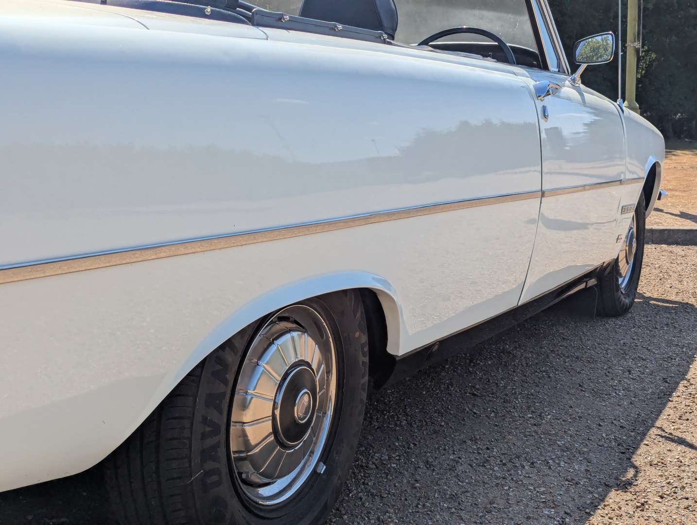 <p>1974 ROVER P6 3500 CONVERTIBLE</p>