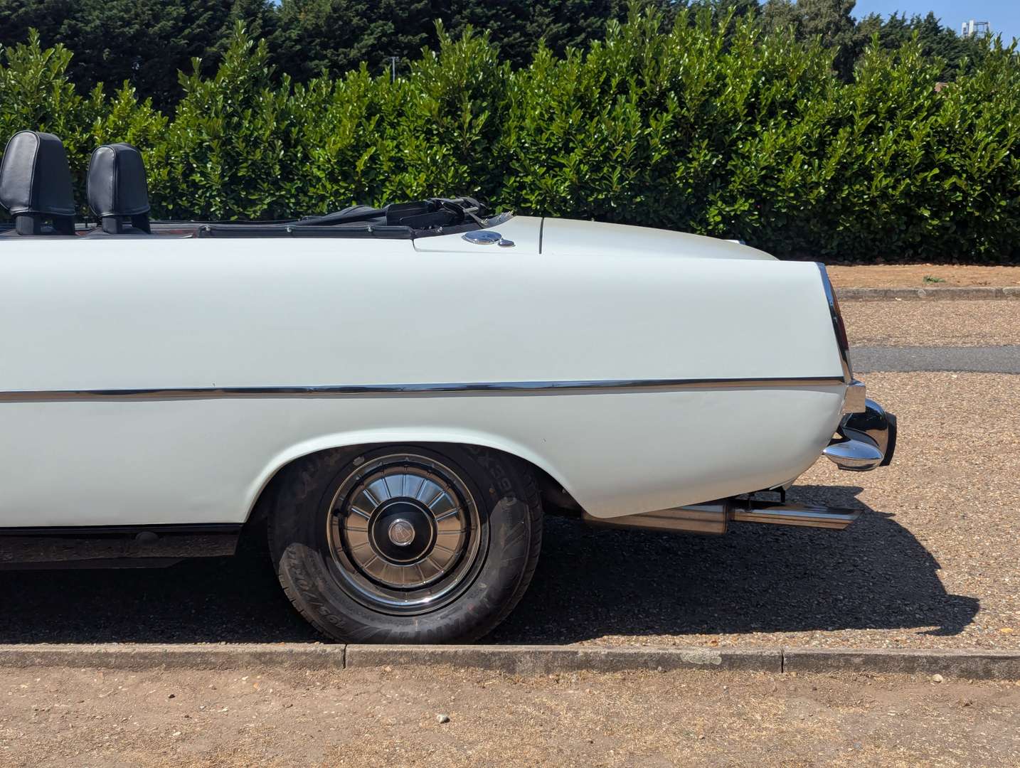<p>1974 ROVER P6 3500 CONVERTIBLE</p>