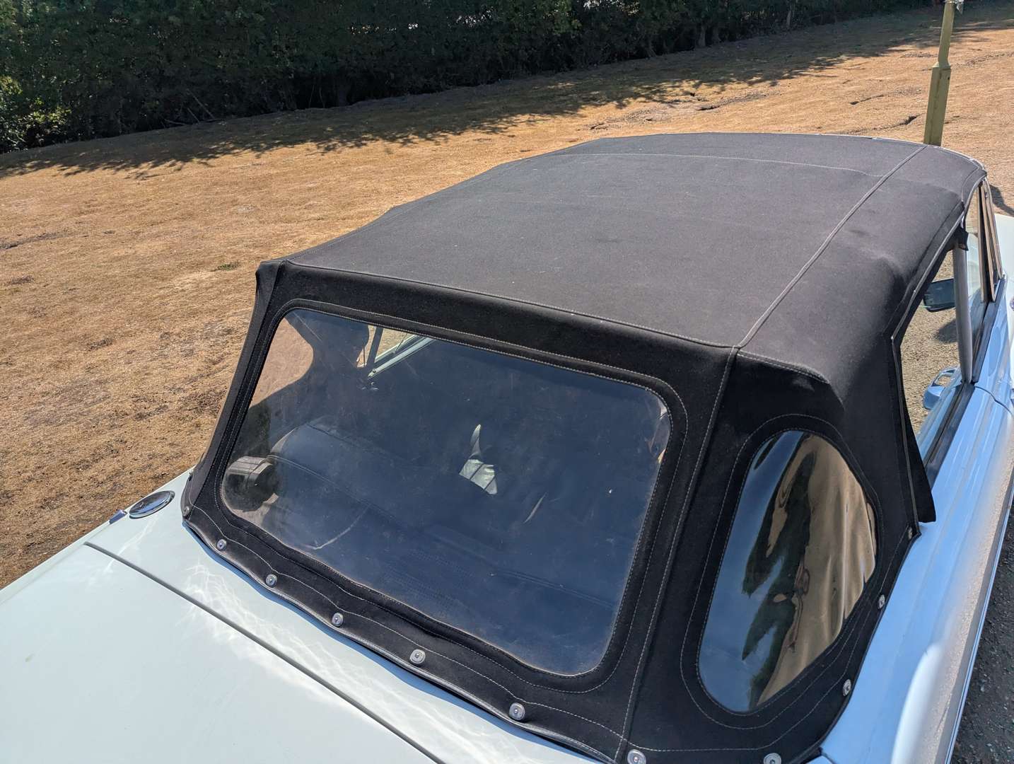 <p>1974 ROVER P6 3500 CONVERTIBLE</p>