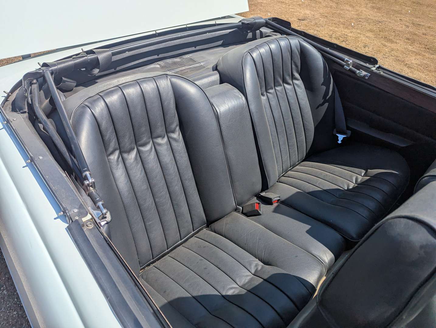 <p>1974 ROVER P6 3500 CONVERTIBLE</p>