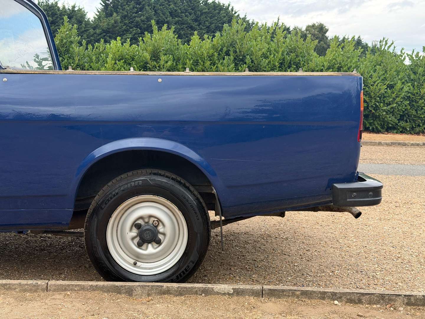 <p>1981 MORRIS 575 PICK-UP</p>