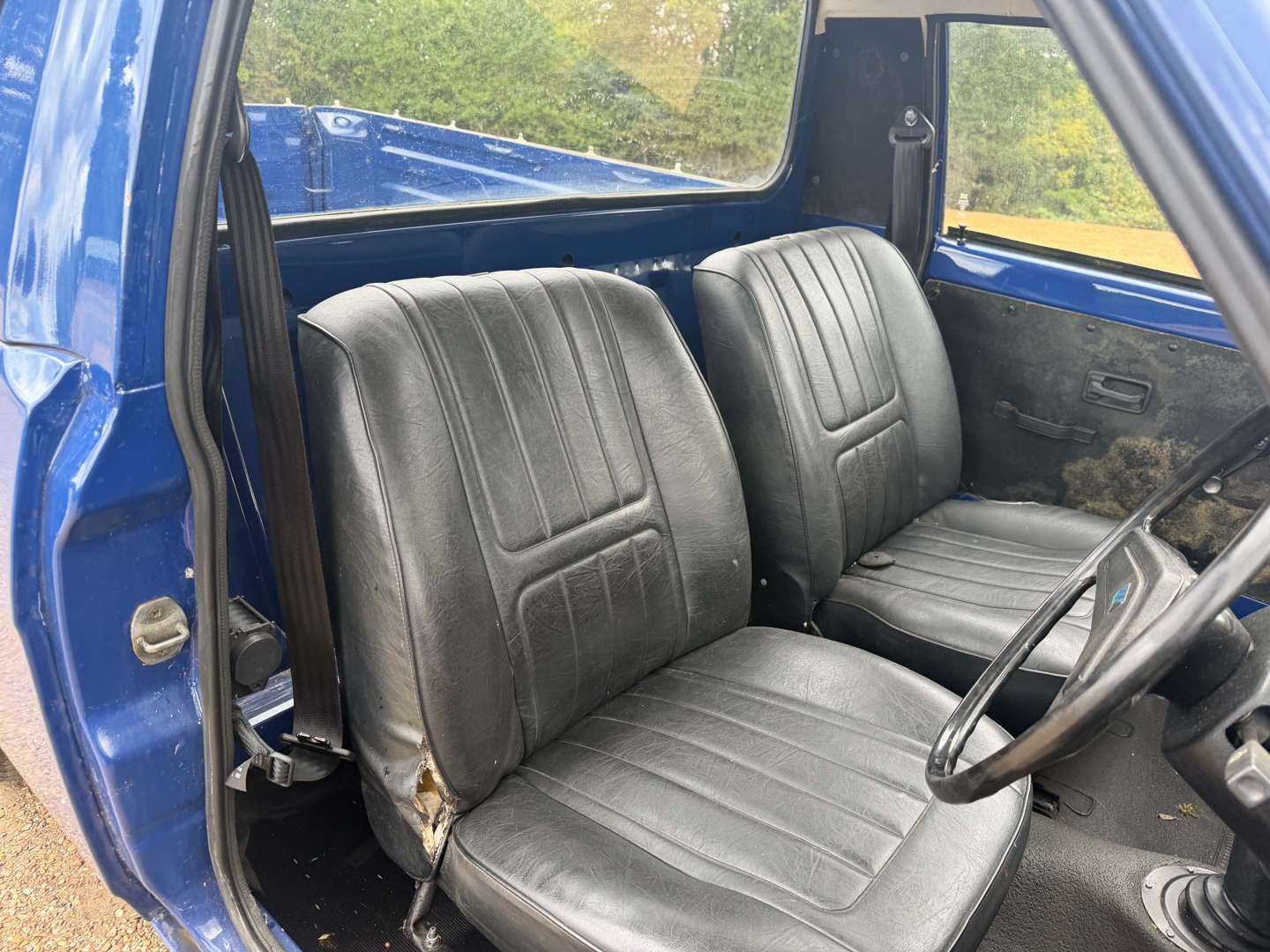 <p>1981 MORRIS 575 PICK-UP</p>