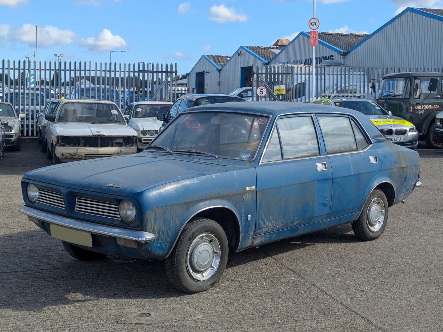 <p>1973 MORRIS MARINA 1.3 SUPER DELUXE MKI</p>