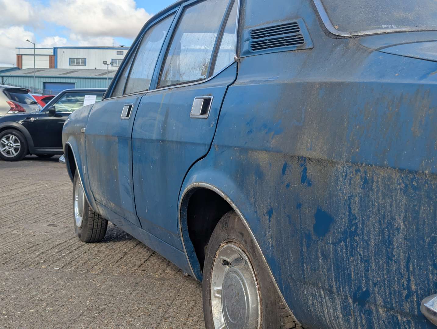 <p>1973 MORRIS MARINA 1.3 SUPER DELUXE MKI</p>