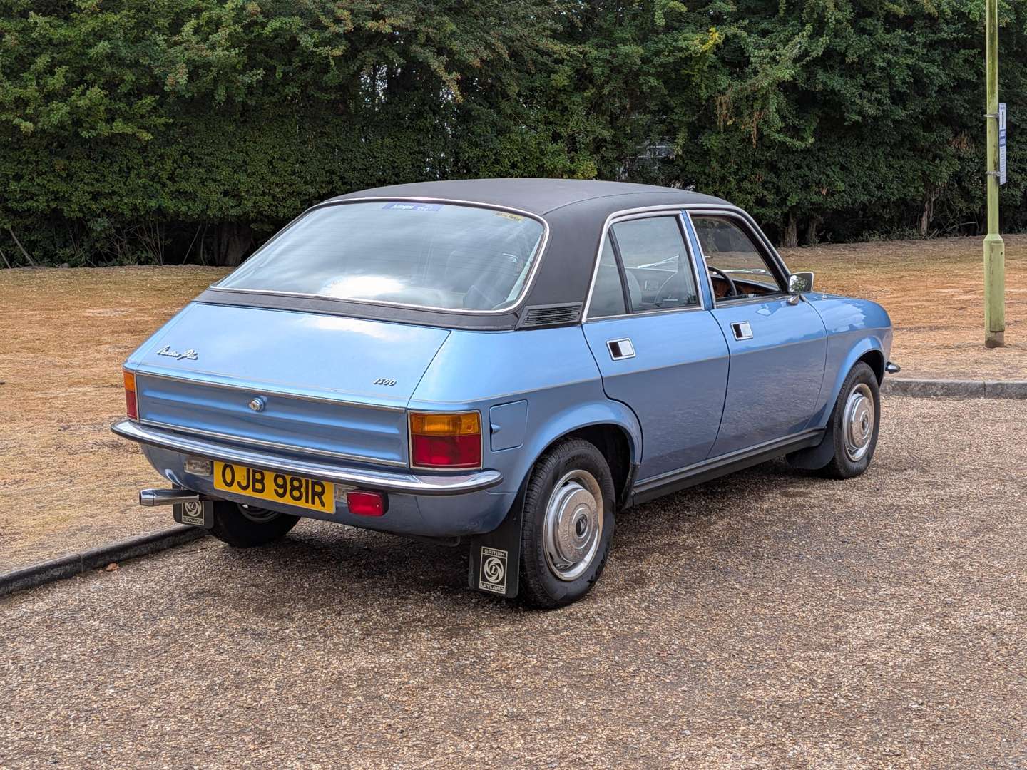<p>1976 VANDEN PLAS 1500 AUTO</p>
