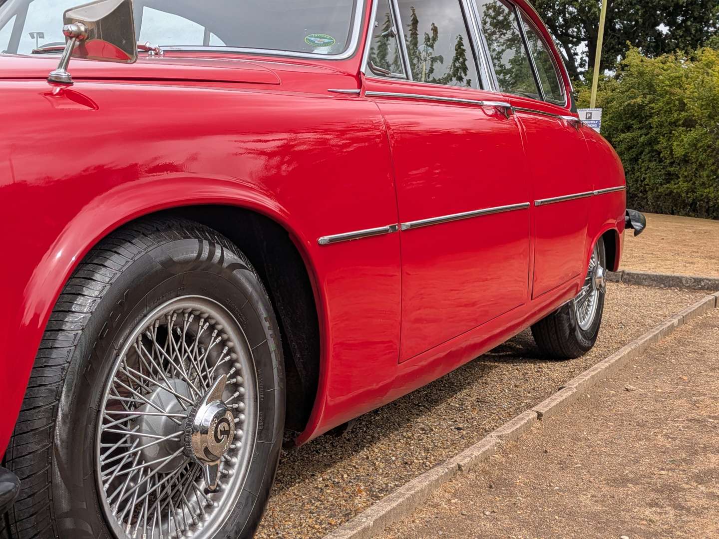 <p>1967 DAIMLER SOVEREIGN 4.2 AUTO</p>