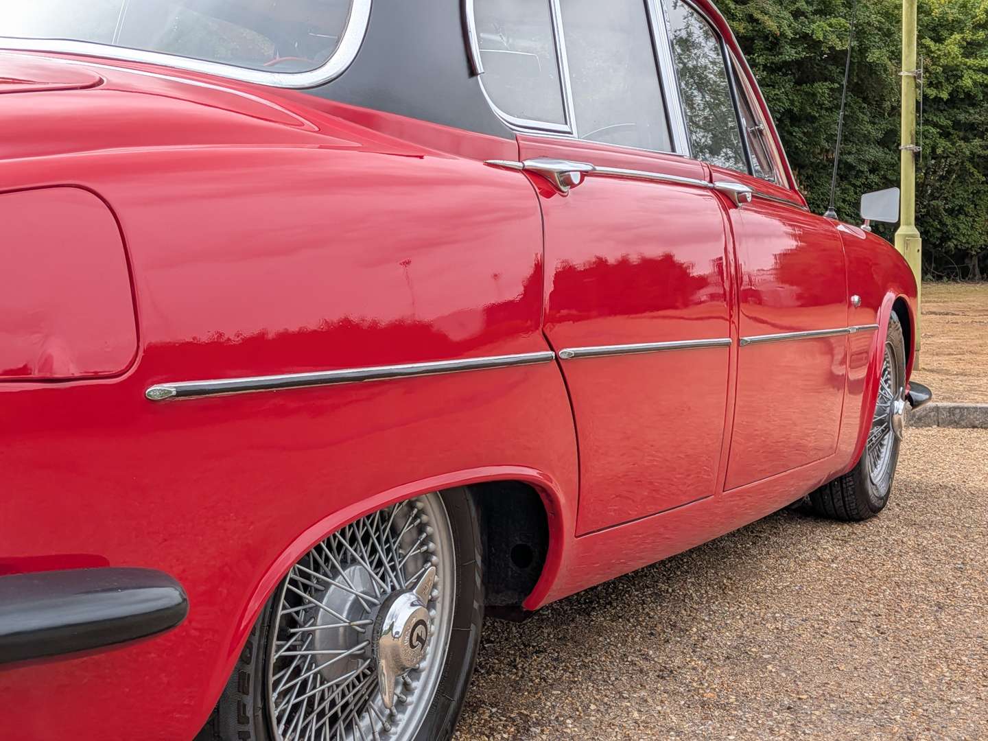<p>1967 DAIMLER SOVEREIGN 4.2 AUTO</p>