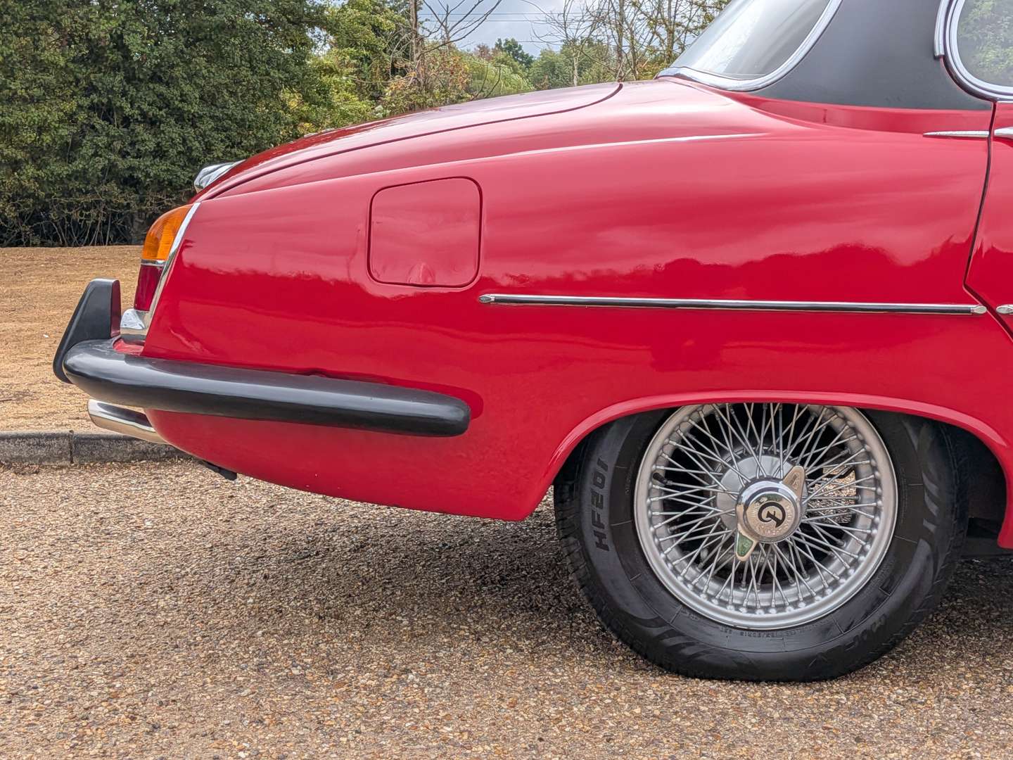<p>1967 DAIMLER SOVEREIGN 4.2 AUTO</p>