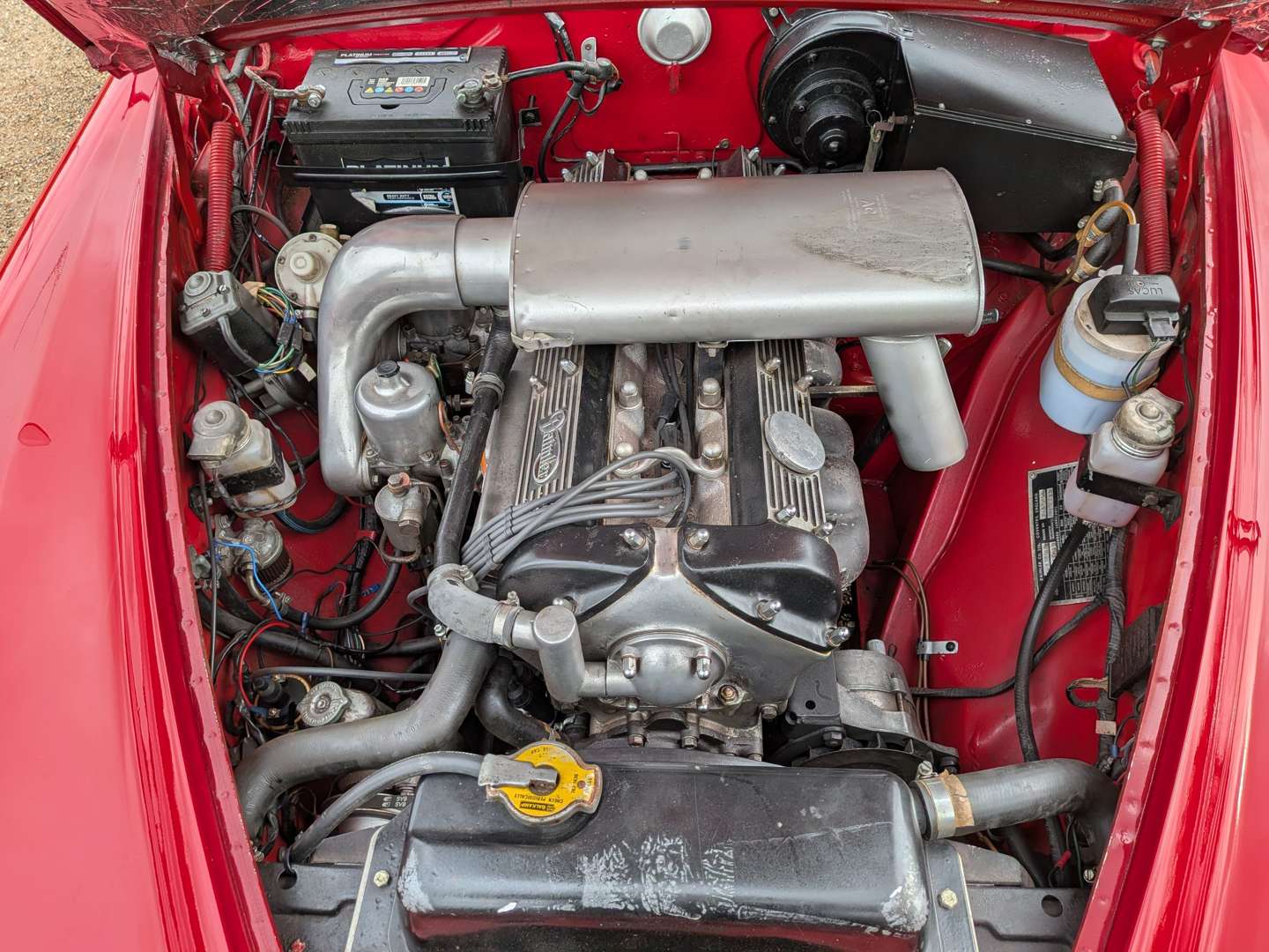 <p>1967 DAIMLER SOVEREIGN 4.2 AUTO</p>