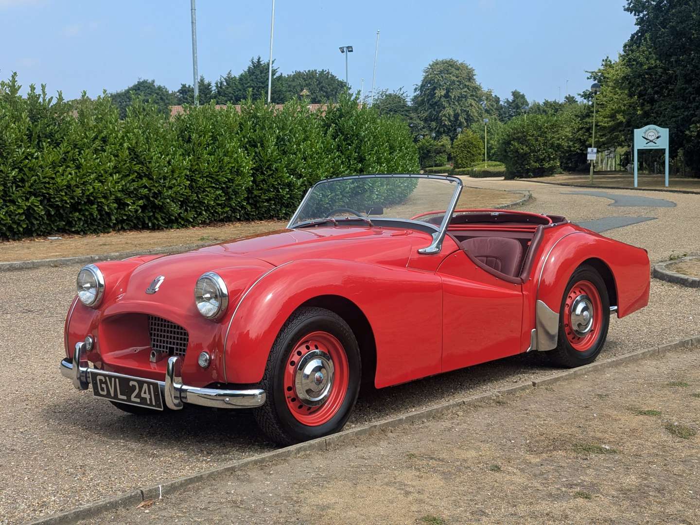 <p>1953 TRIUMPH TR2 “LONG DOOR”</p>