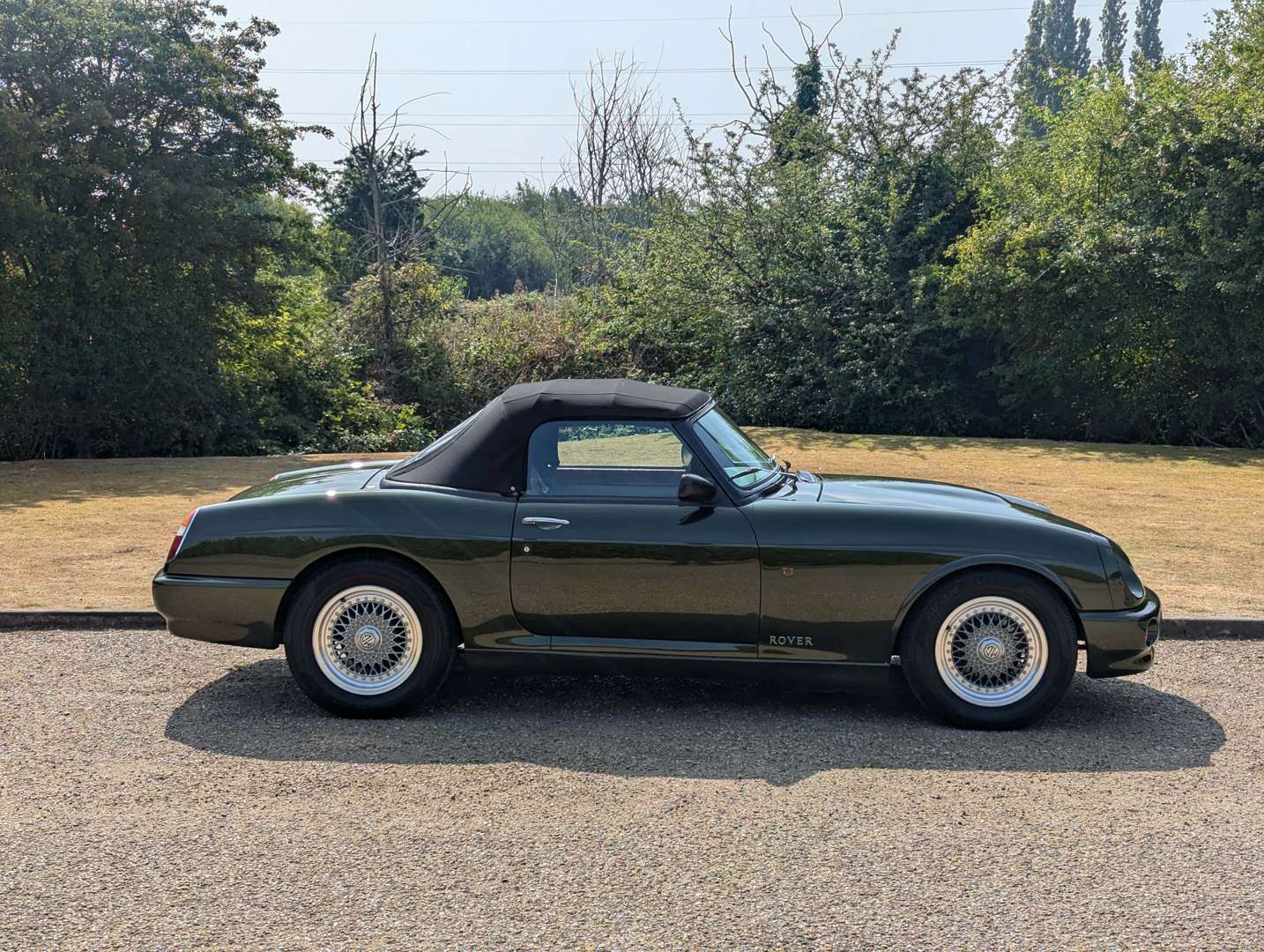 <p>1994 MG RV8</p>