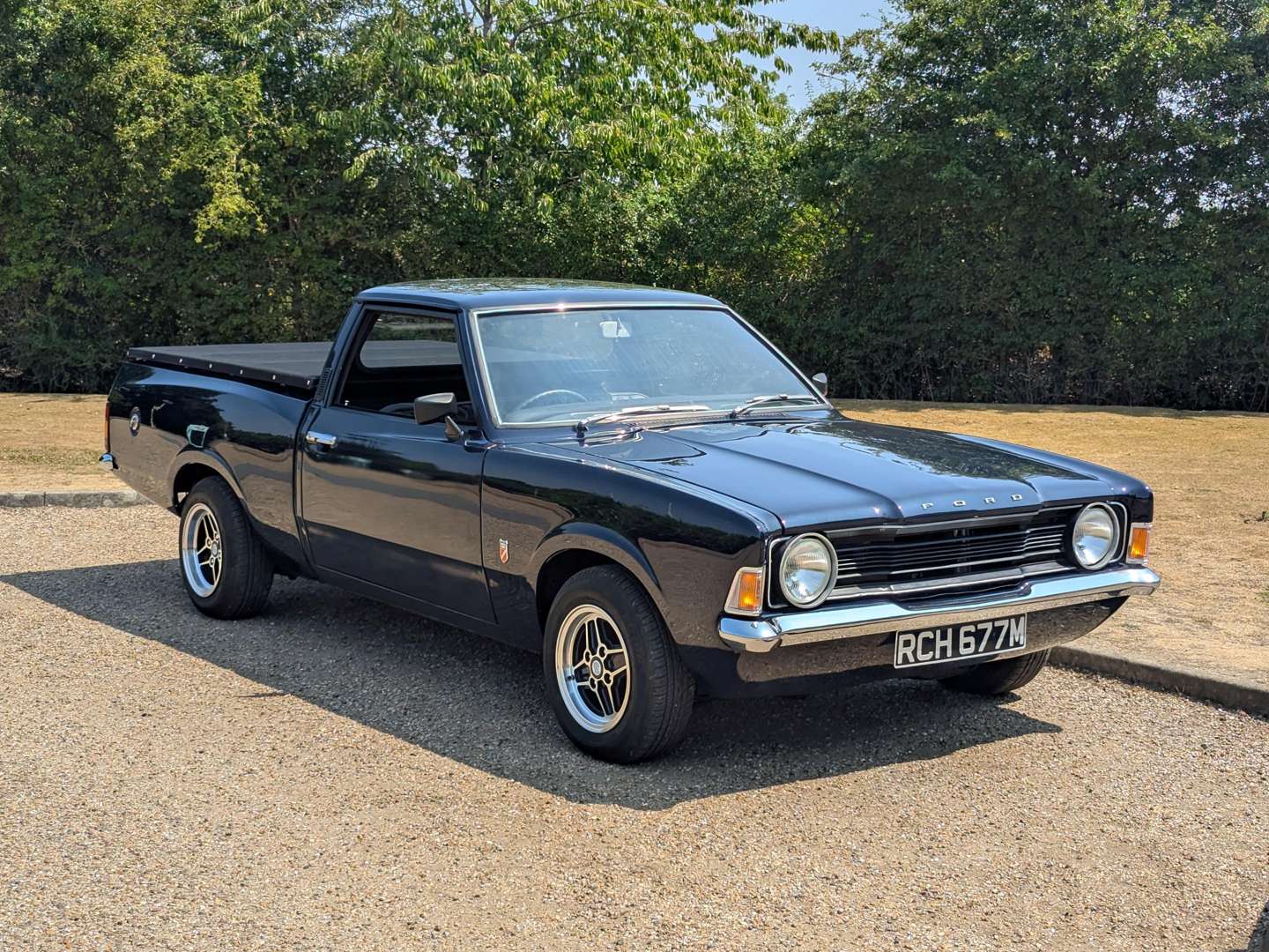<p>1974 FORD CORTINA PICK-UP</p>